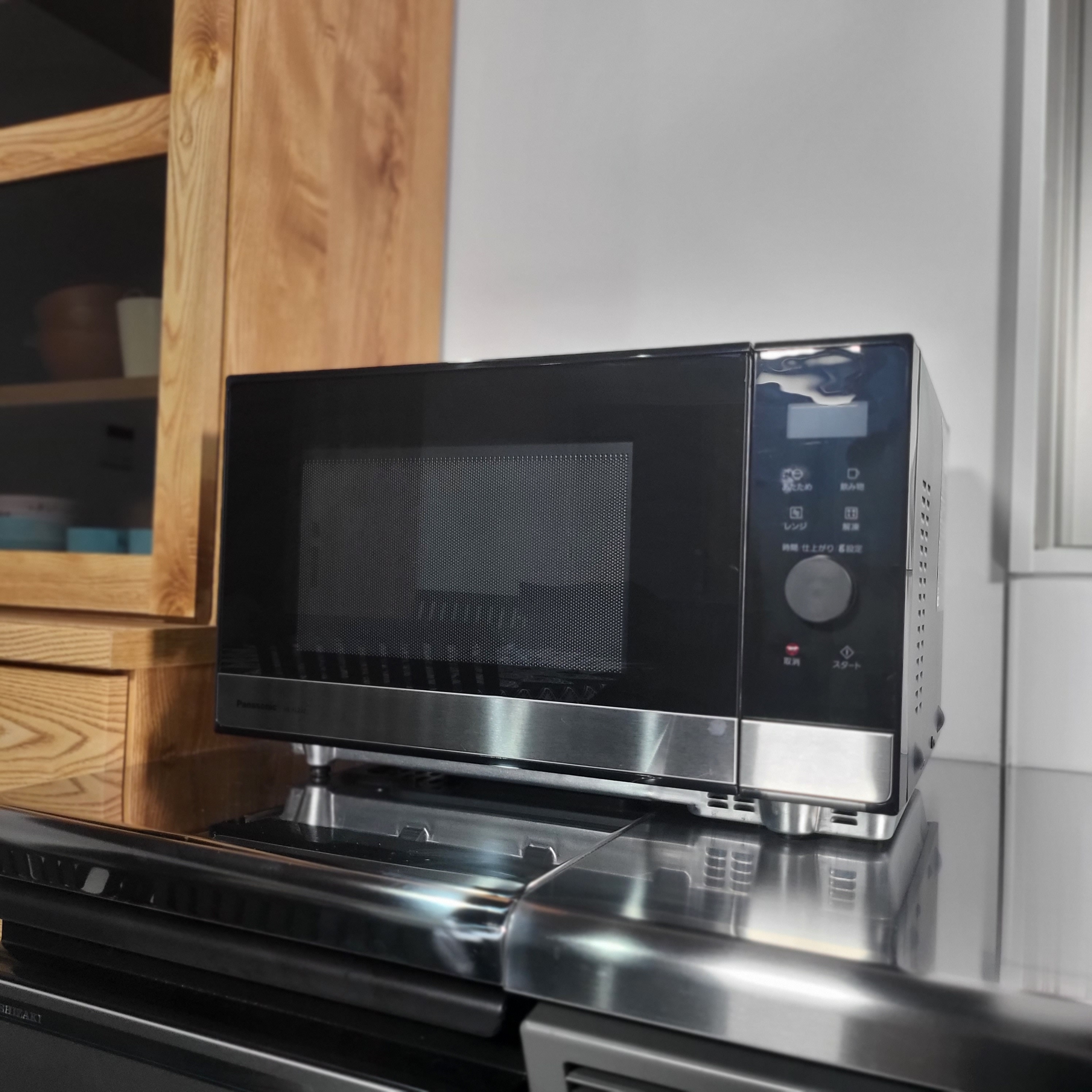 microwave oven