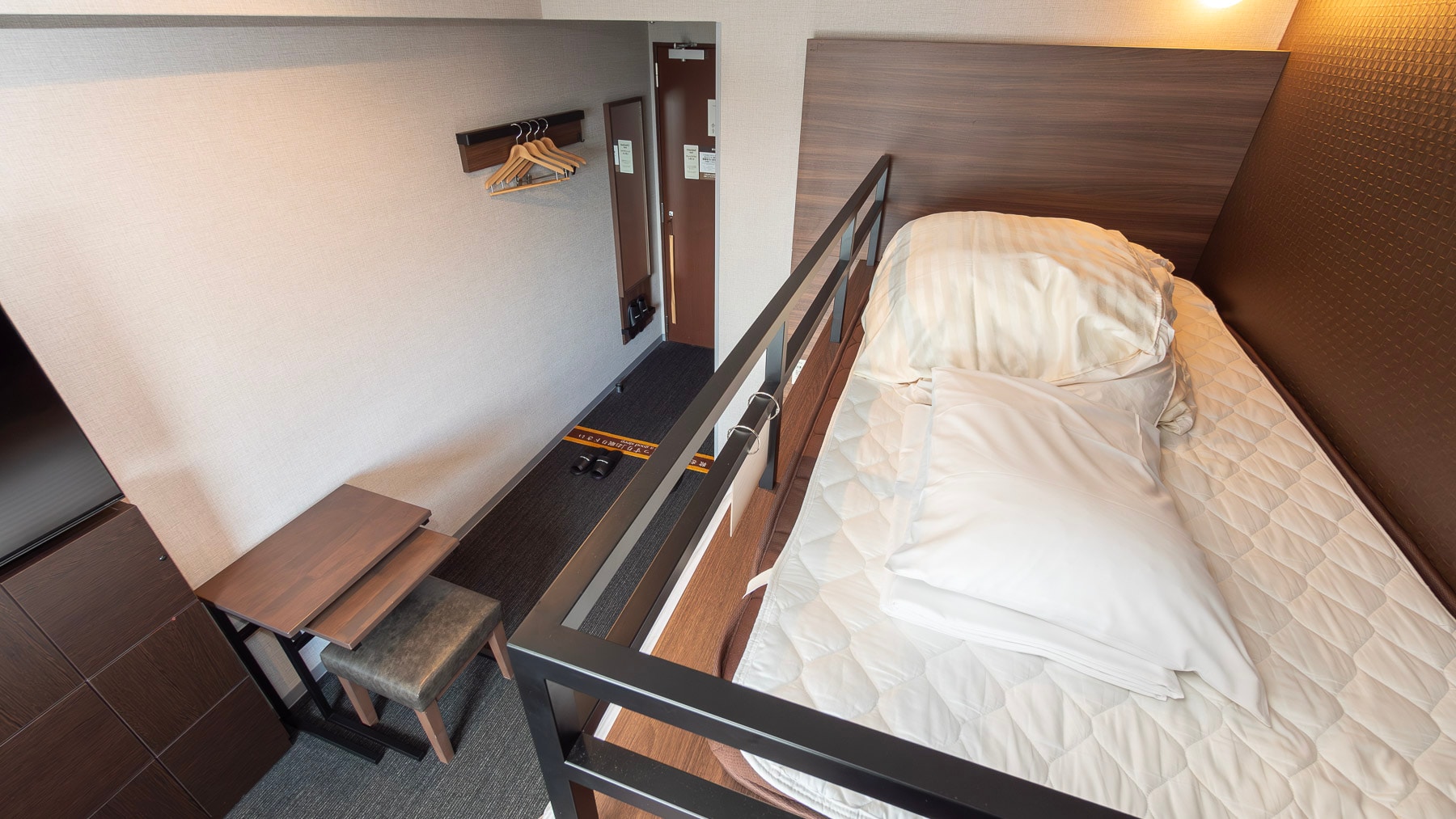 The loft area can also be used to store luggage.