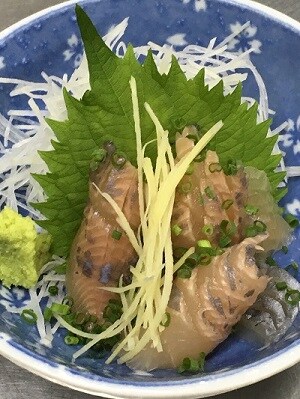Sashimi ikan trout pelangi