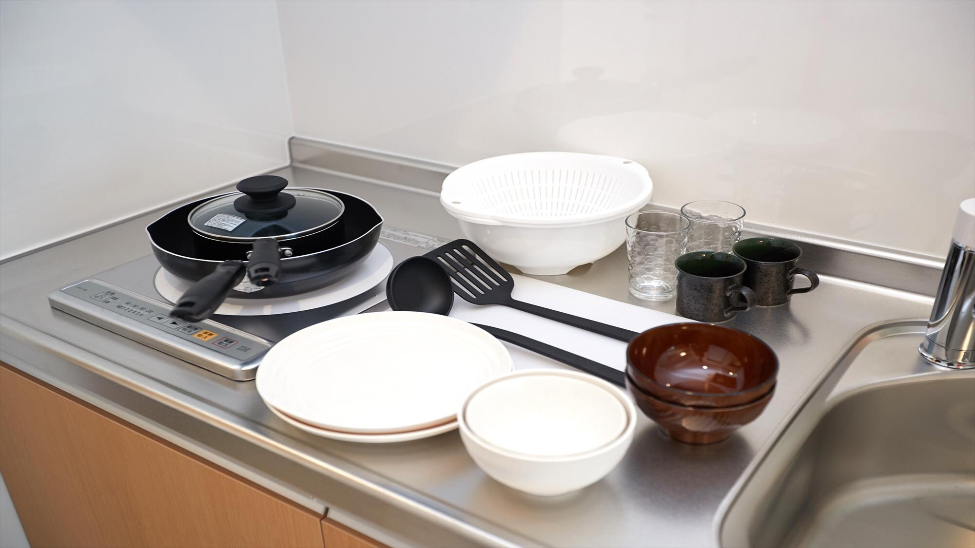 Tableware also provided
