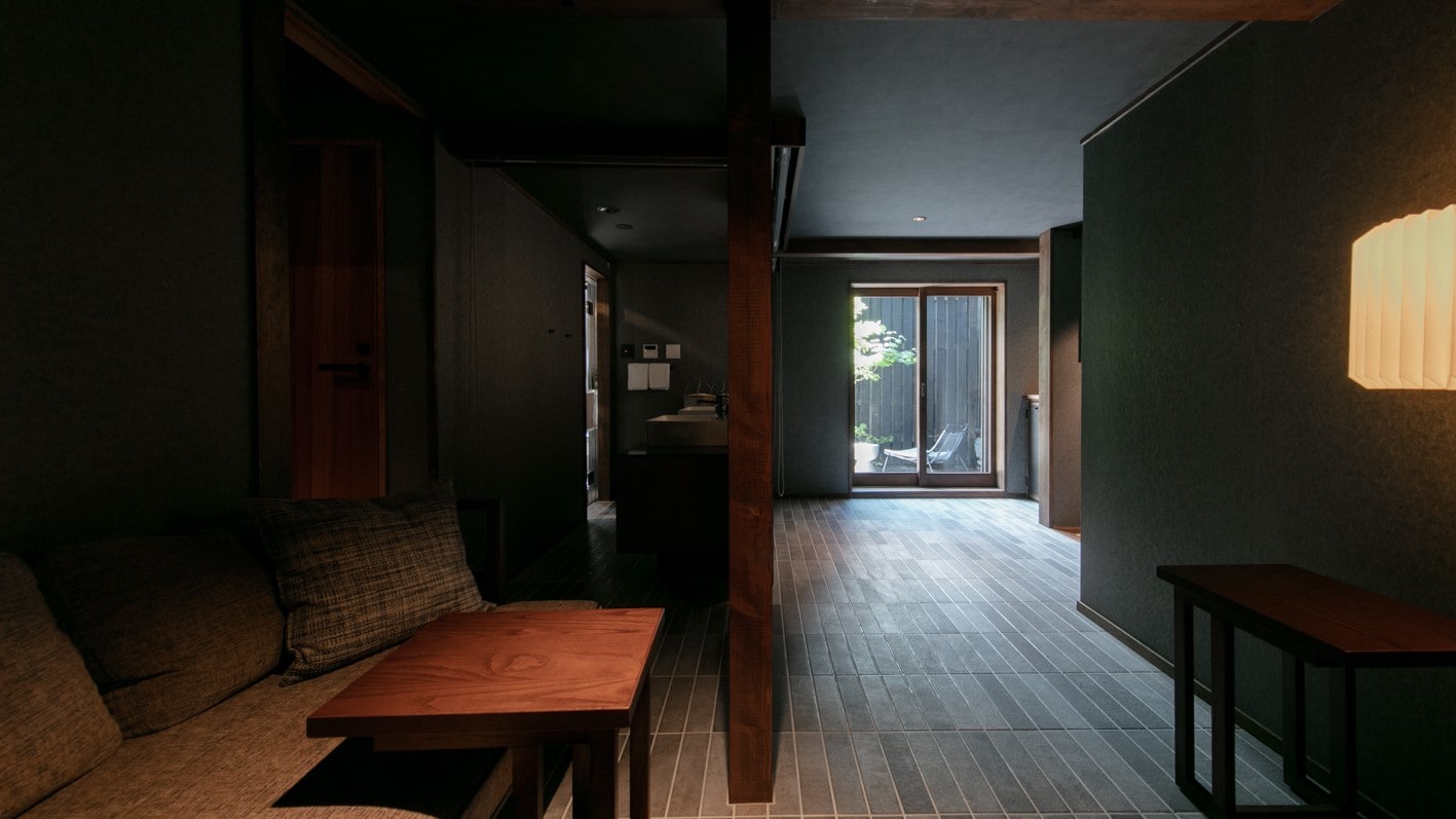[Toshiyoshiya] Hyakuroku / Seeing changes in history in space, away / with semi-open-air bath