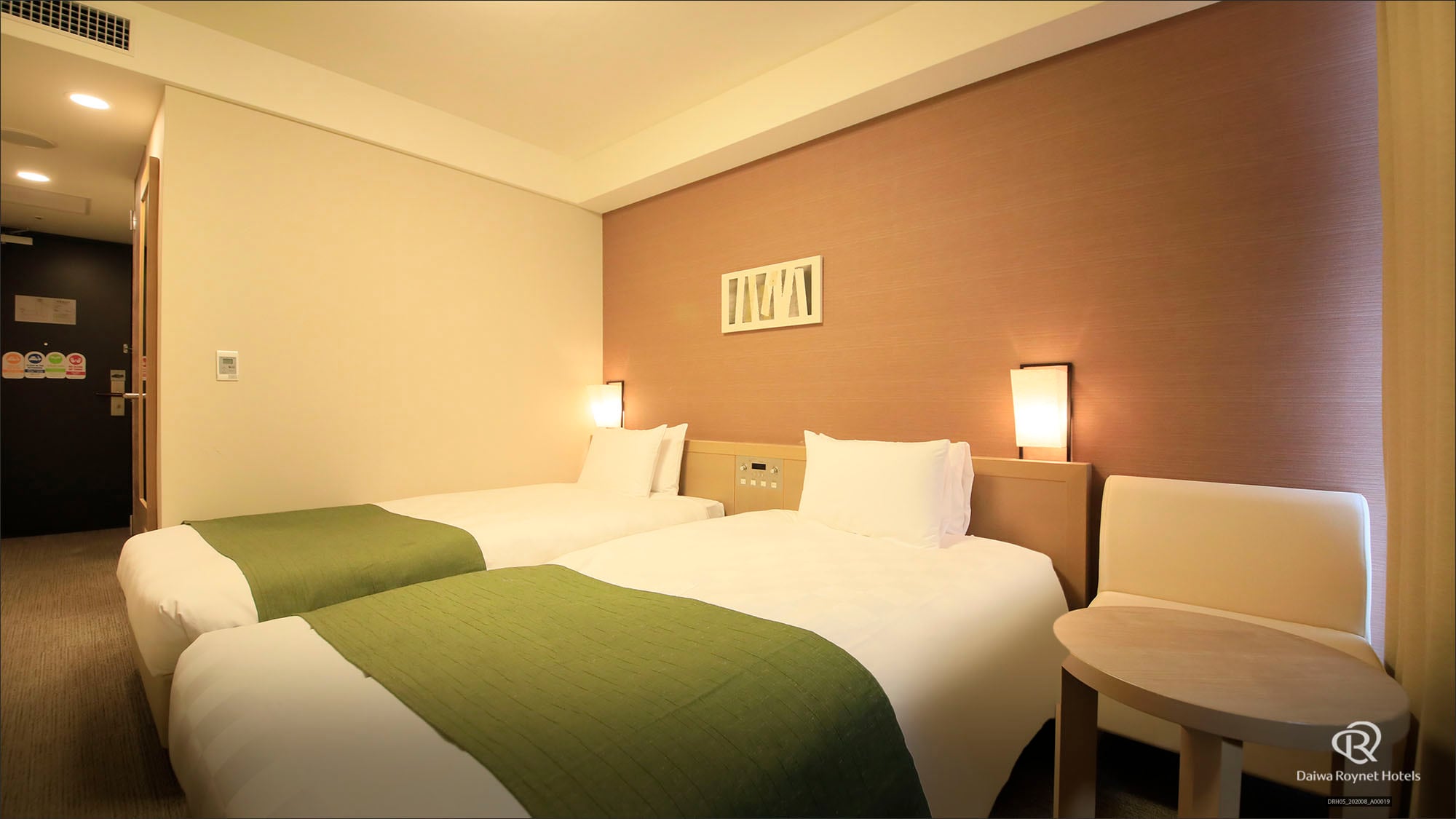 Standard twin room