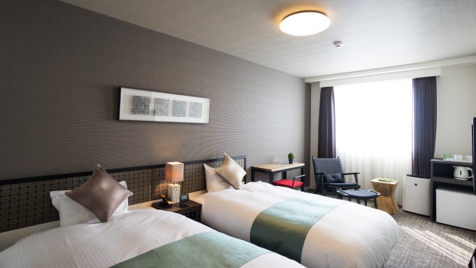 Superior Twin (accommodates up to 2 people!)