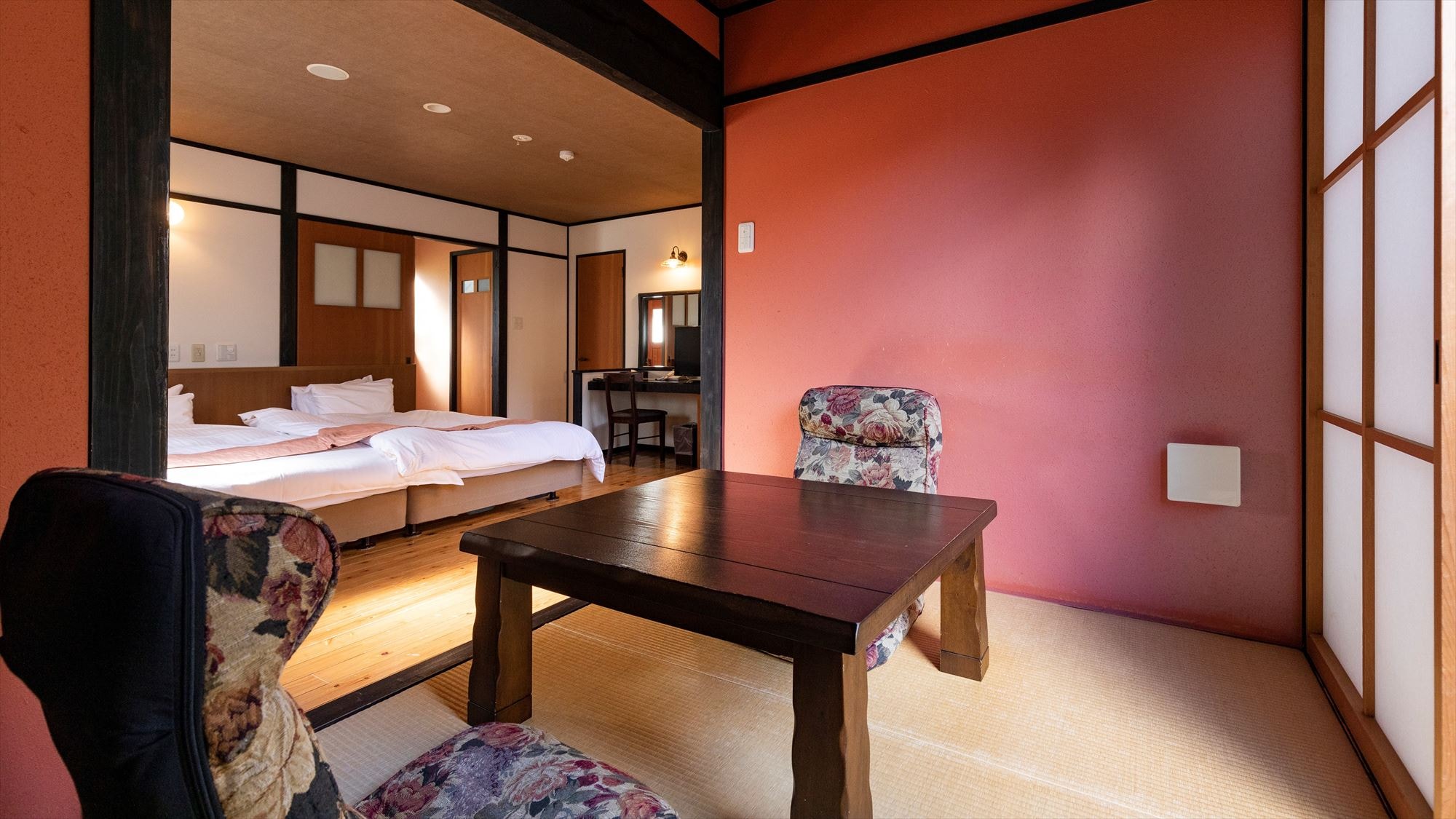 [เสื่อทาทามิ 3 เสื่อ ห้องแบบญี่ปุ่นและแบบตะวันตก] -มีอ่างอาบน้ำในร่มและกลางแจ้ง-