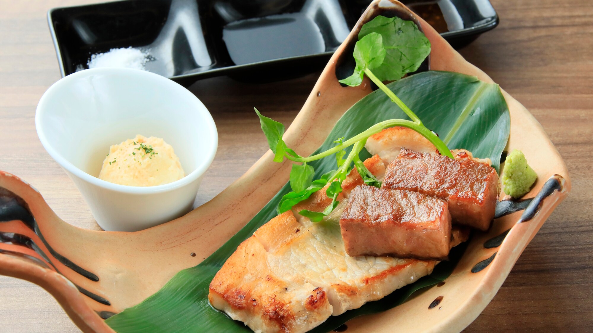 【標準懷石料理】豬裡肌、牛邊角料