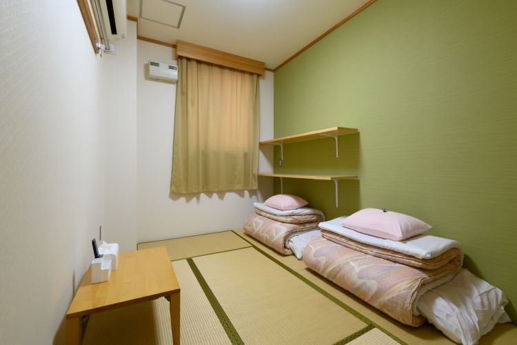 room1.jpg