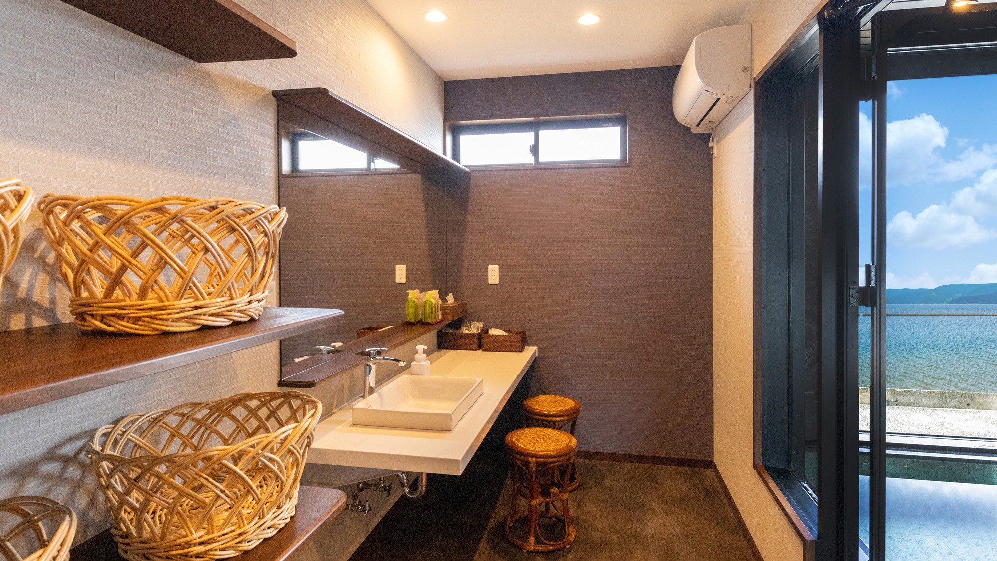 Women's washroom