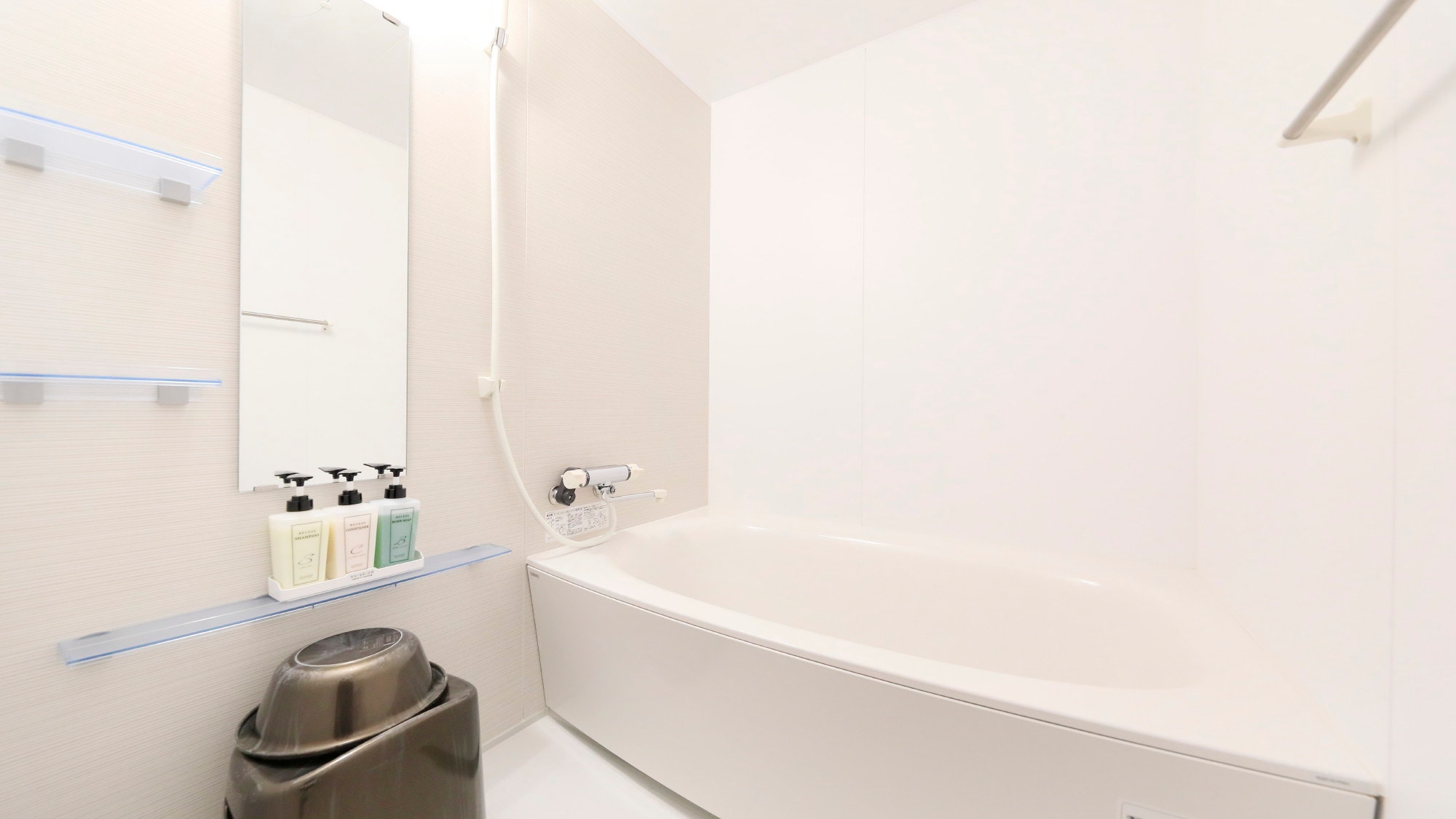 [Room facilities] You can also use the bathroom in your room.