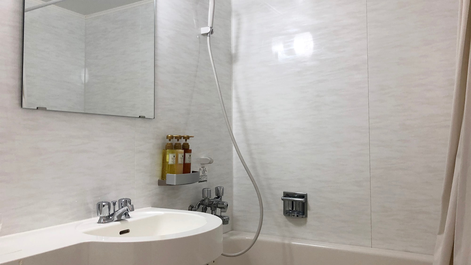 ・[浴室] 隨時保持清潔。