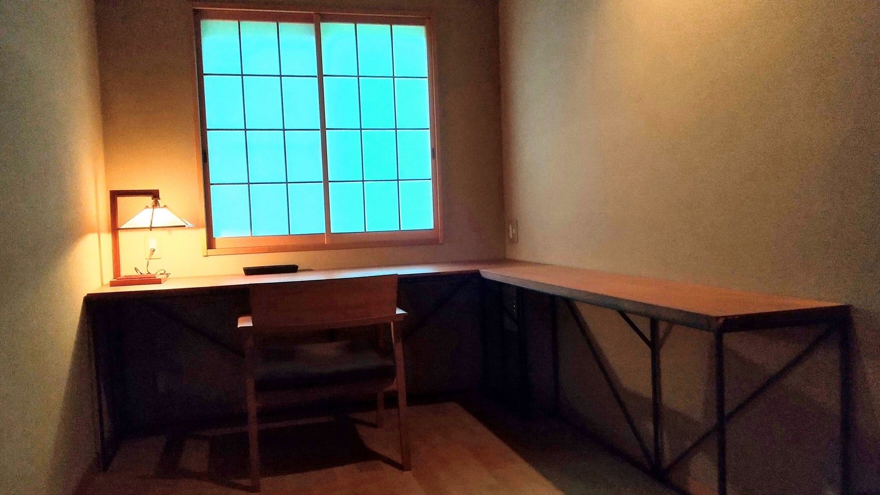 Tancho Room Study