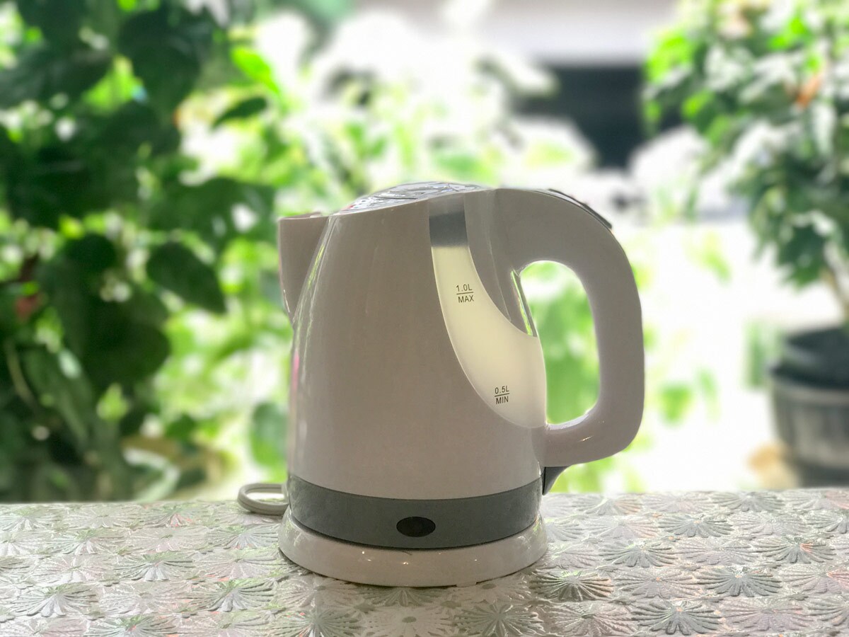 Kettle: Kettles are provided in all rooms.