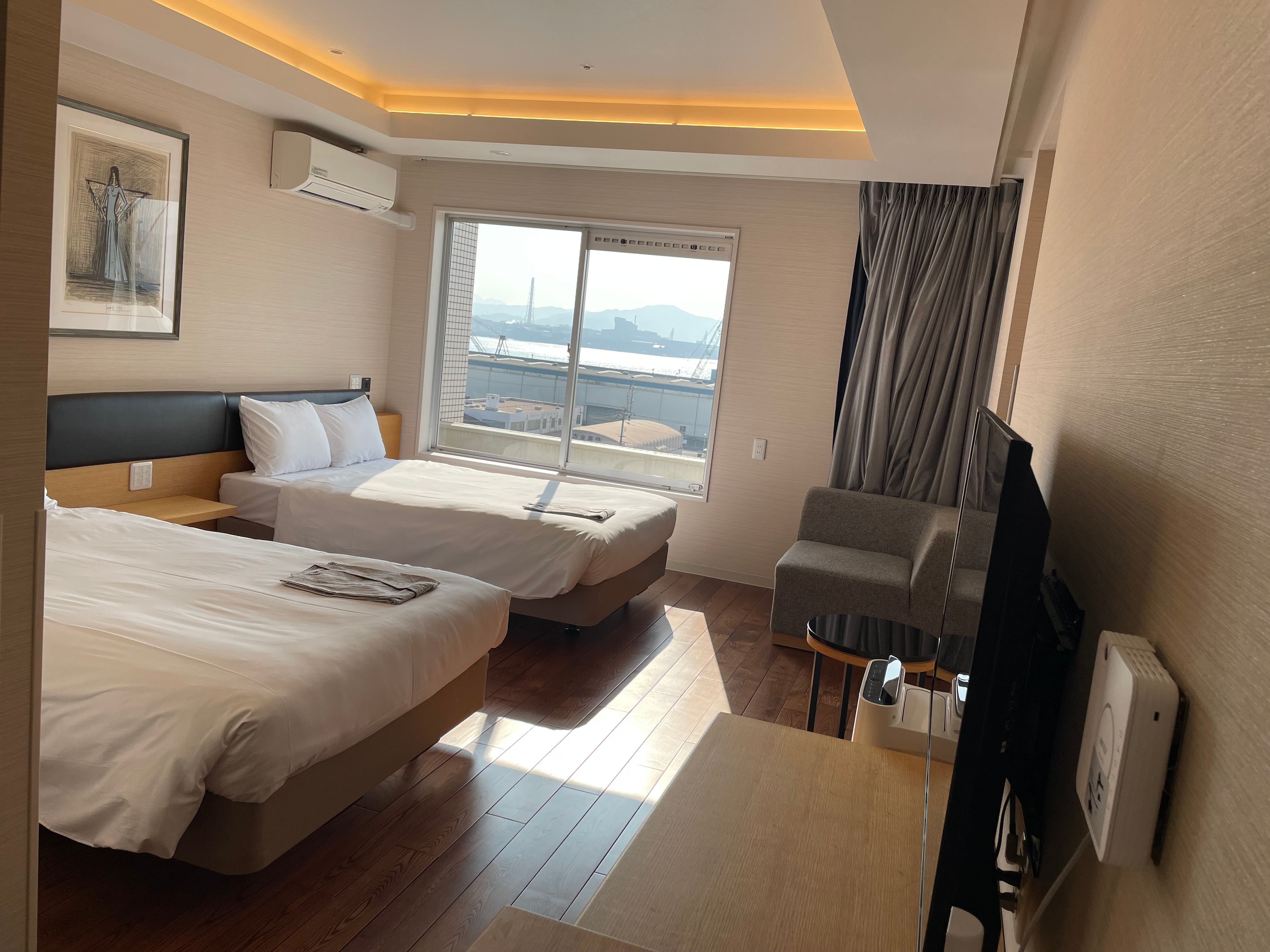 Barrier-free room: 40.8 m2