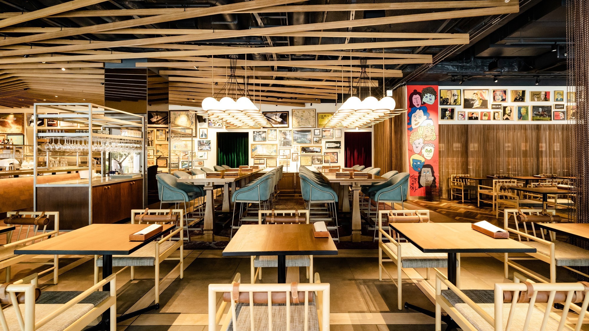 KIHARU Brasserie interior