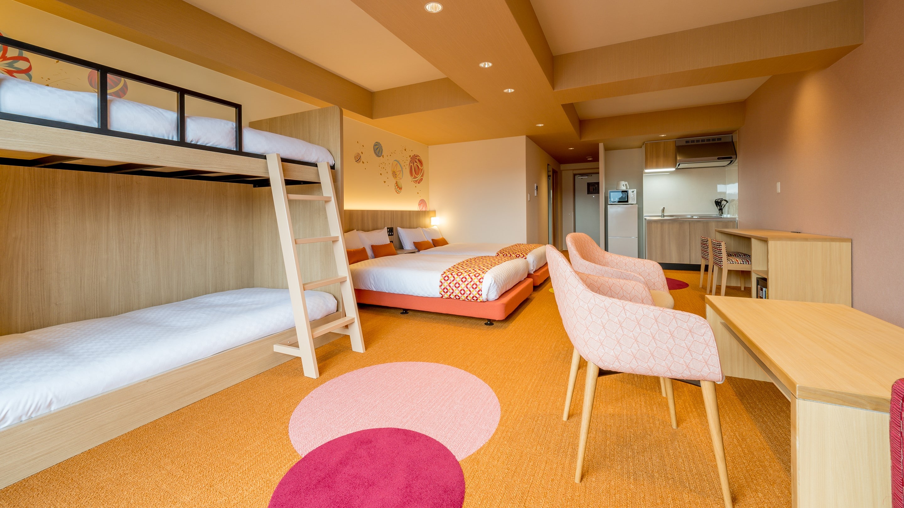 [1 bunk bed, 2 semi-double beds, 1 sofa bed] Mari