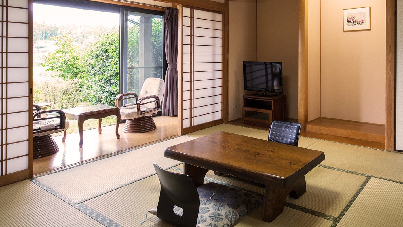 [Asobo type] Guest room with indoor bath and open-air bath (8 tatami Japanese-style room, 6 tatami Japanese-style room)