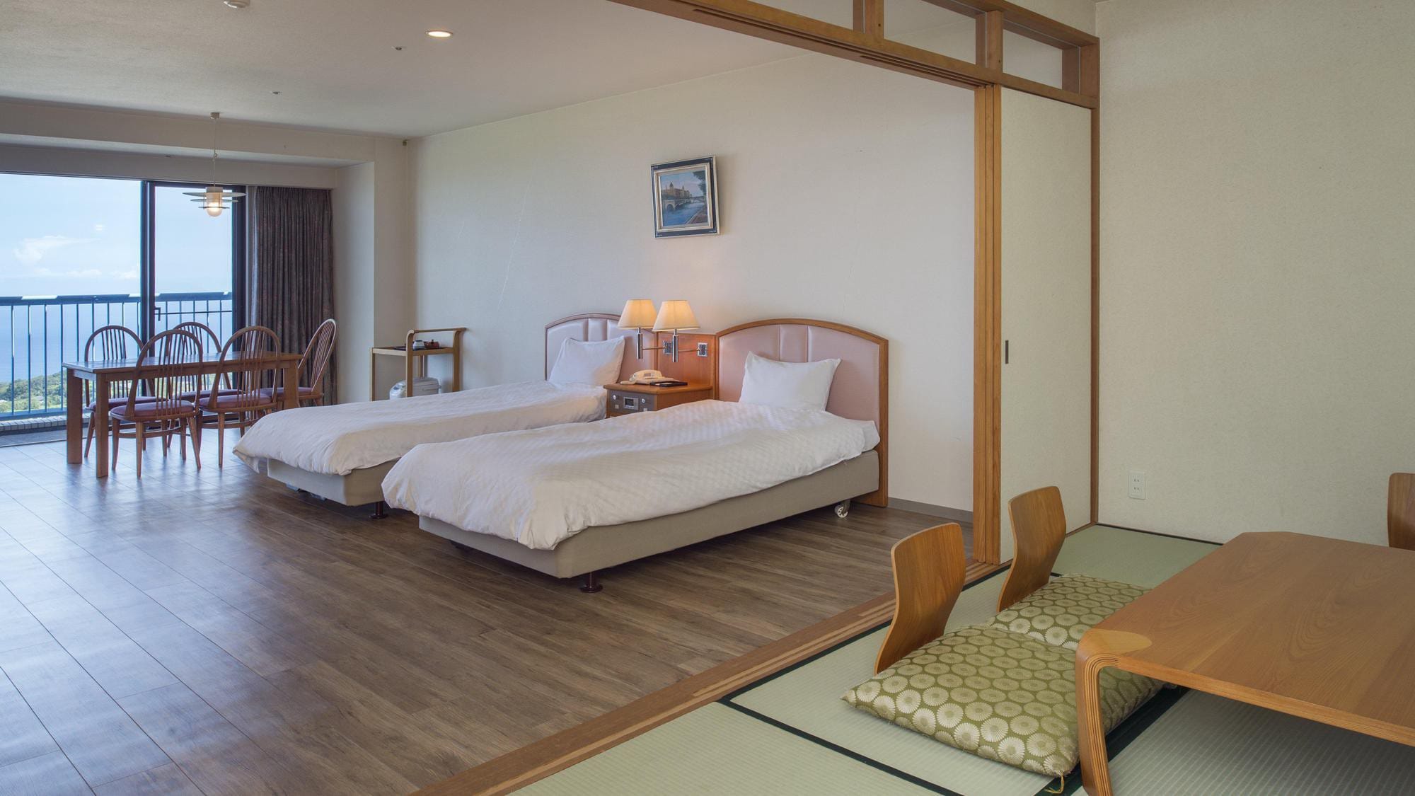 High-rise ocean view Japanese-Western style room 65㎡ (Japanese, 6 tatami mats) Capacity 5 people: Spacious and spacious