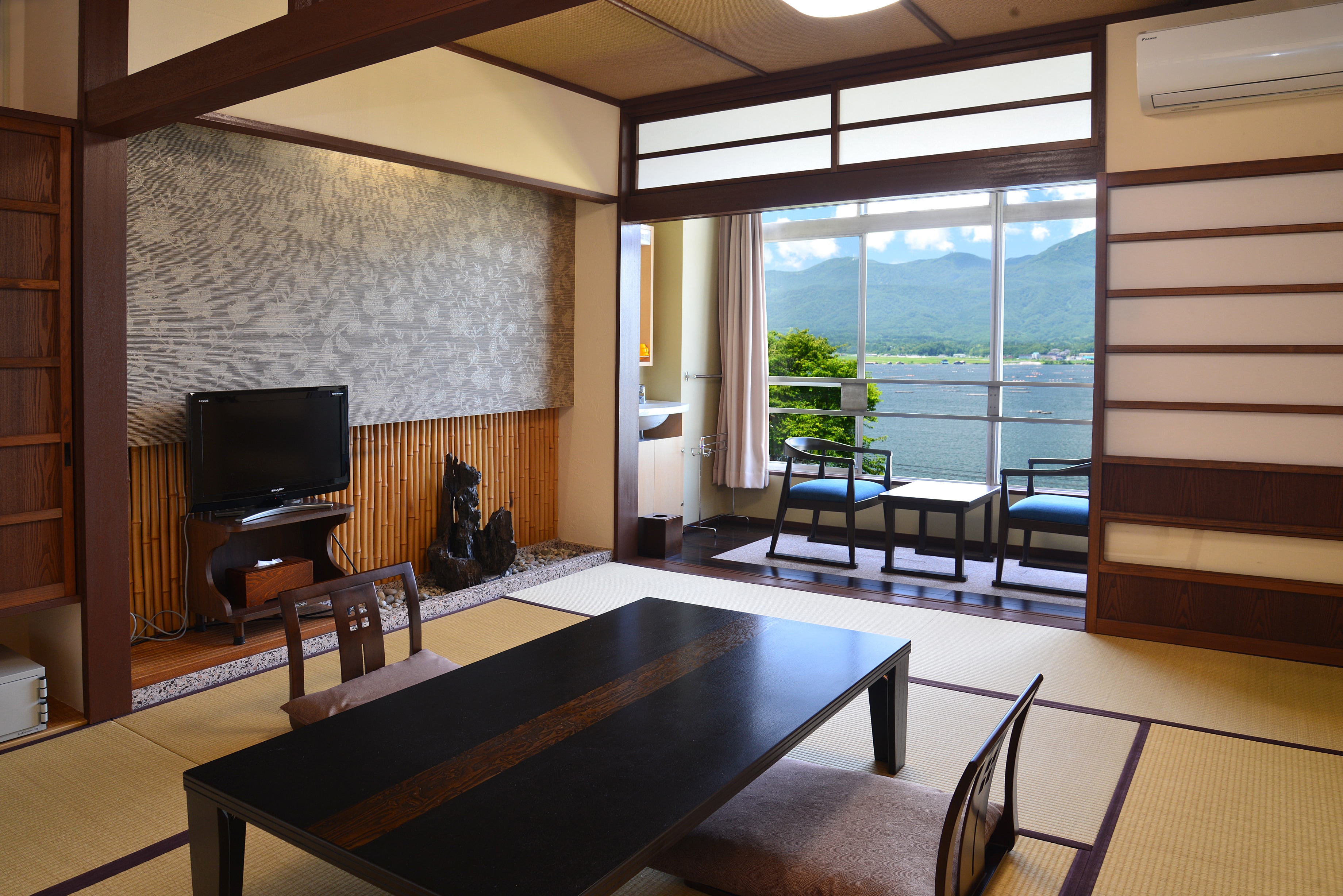 An example of a guest room