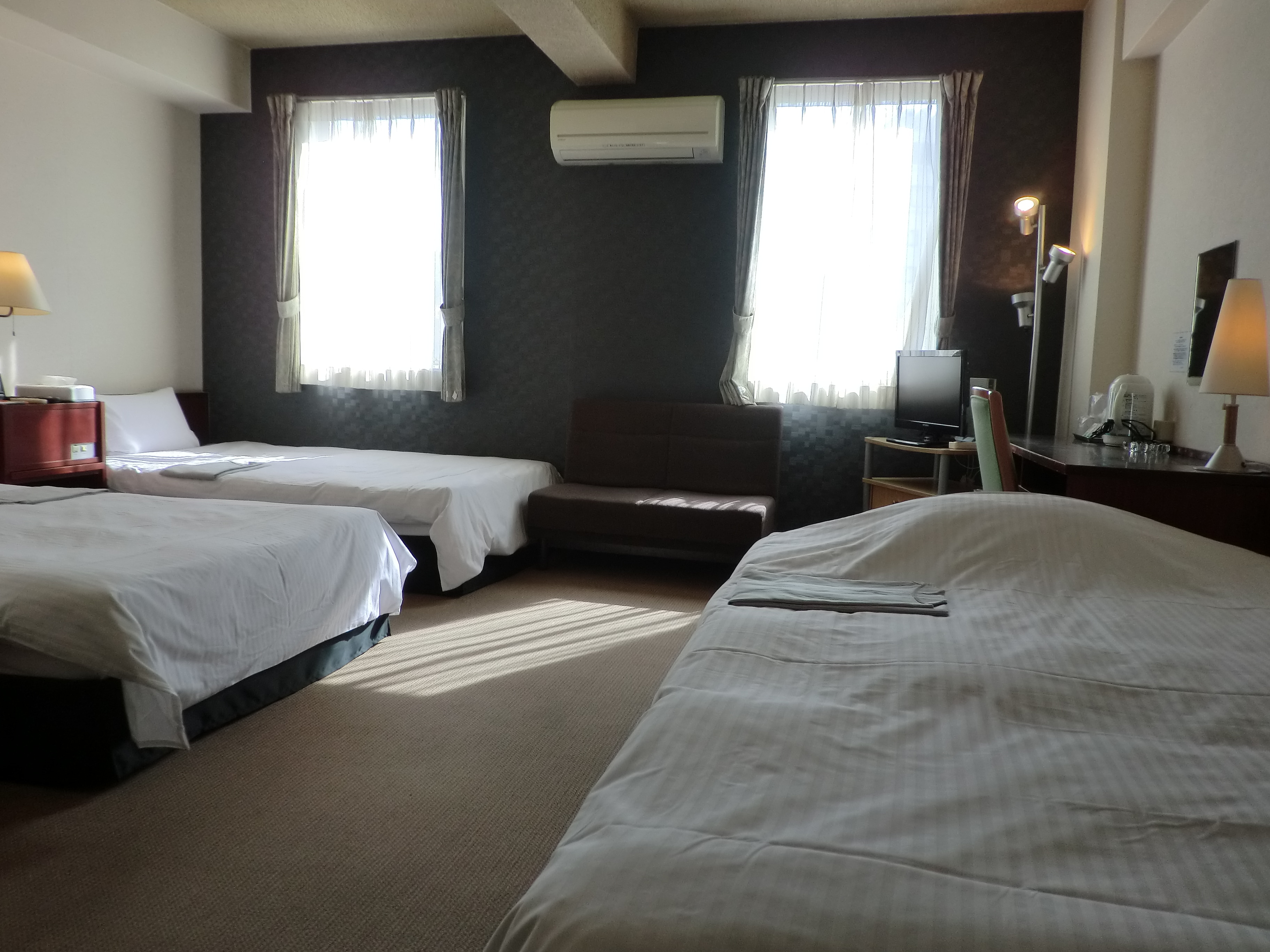 Triple room