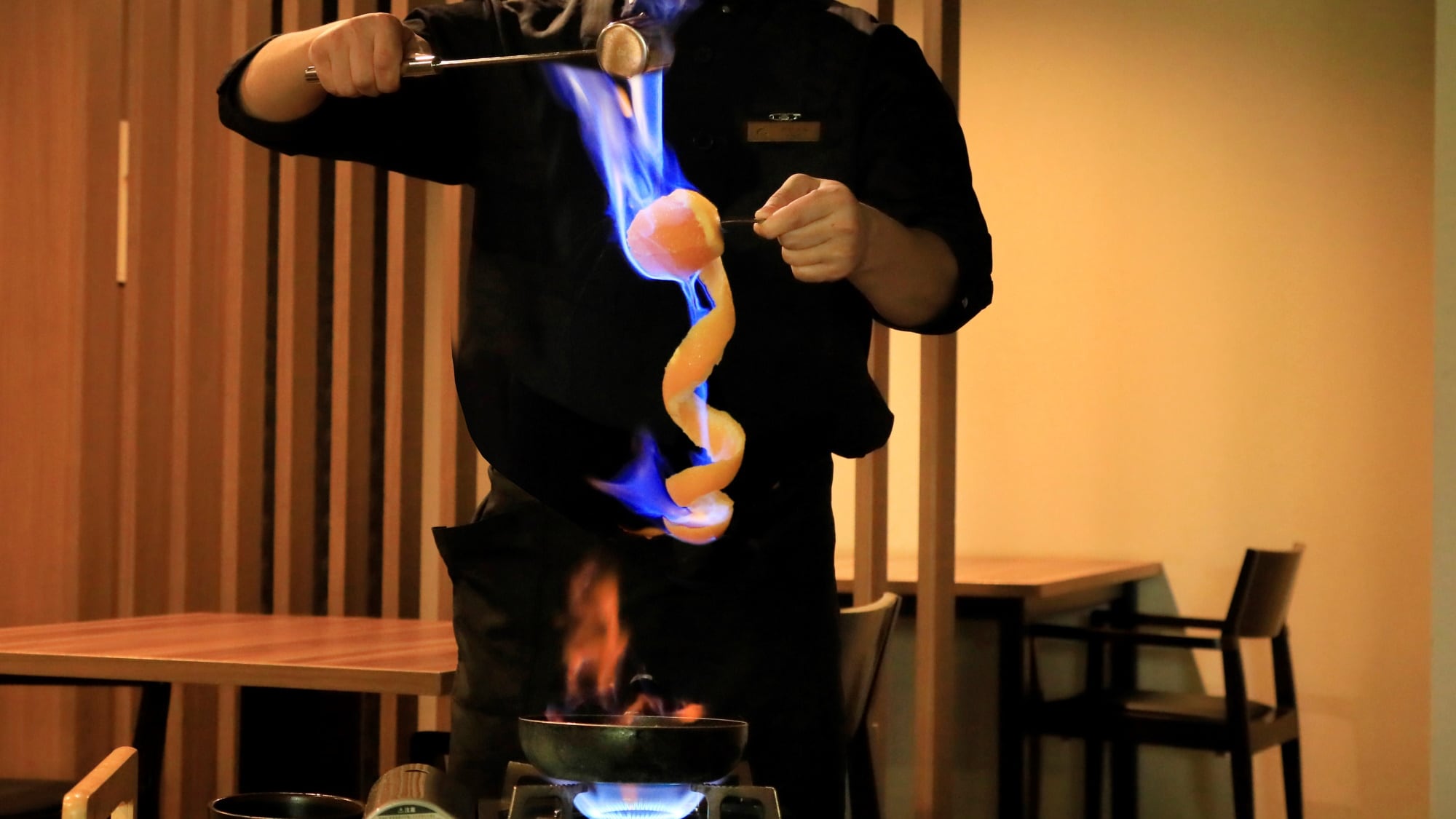 [Extreme Kaiseki] Crepe Suzette disiapkan tepat di depan mata Anda