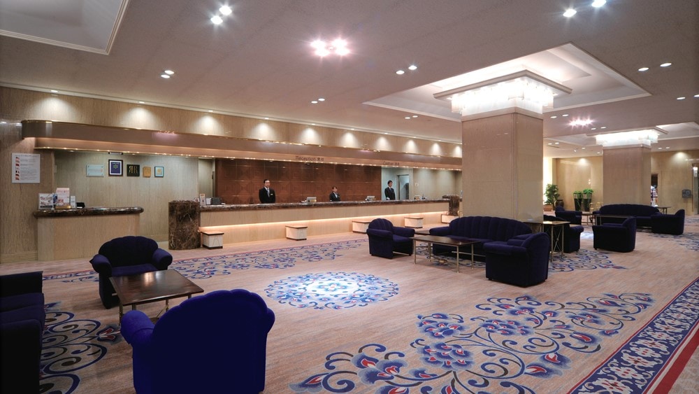1st floor lobby