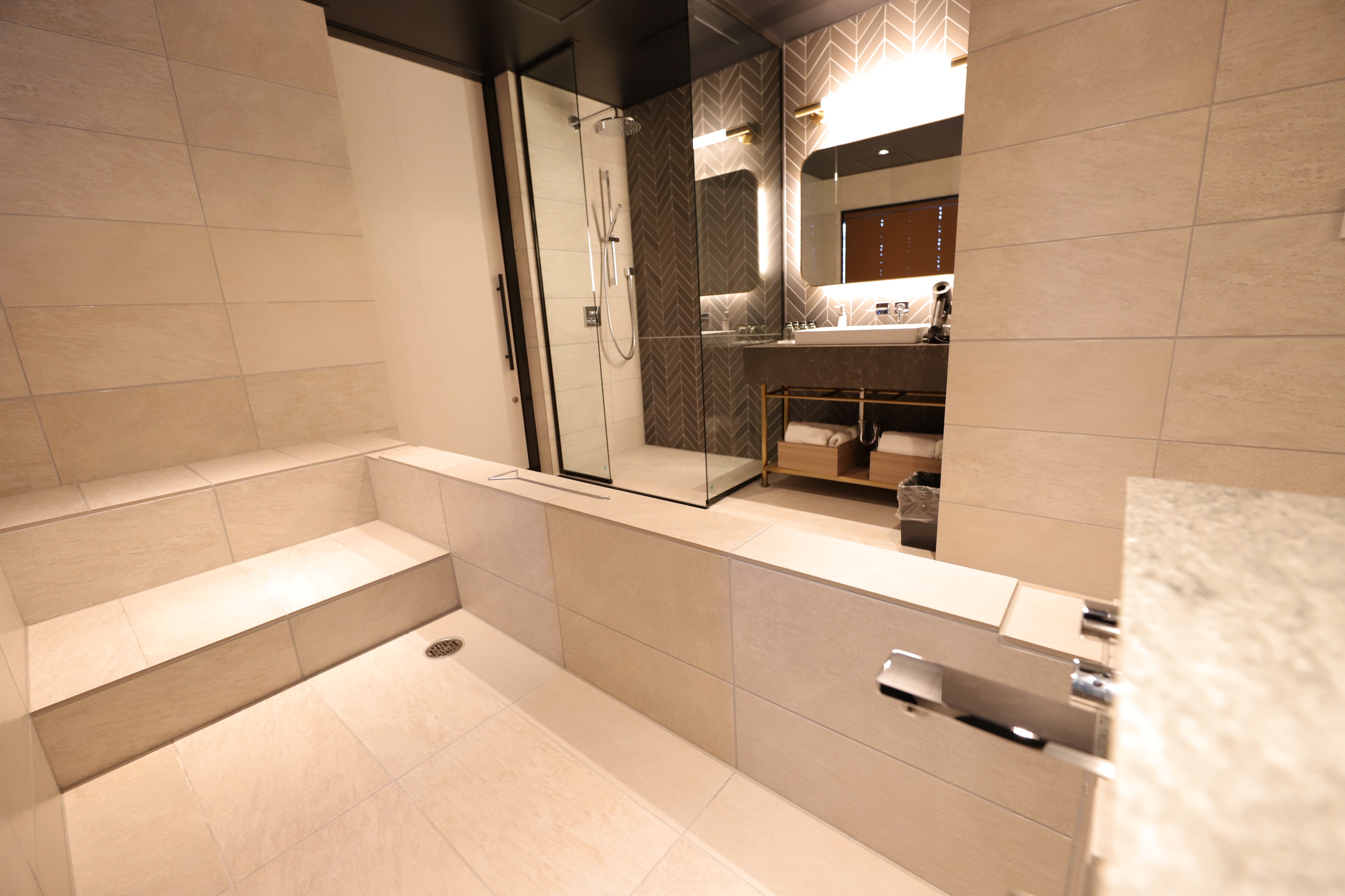 [New Wing] Presidential Suite