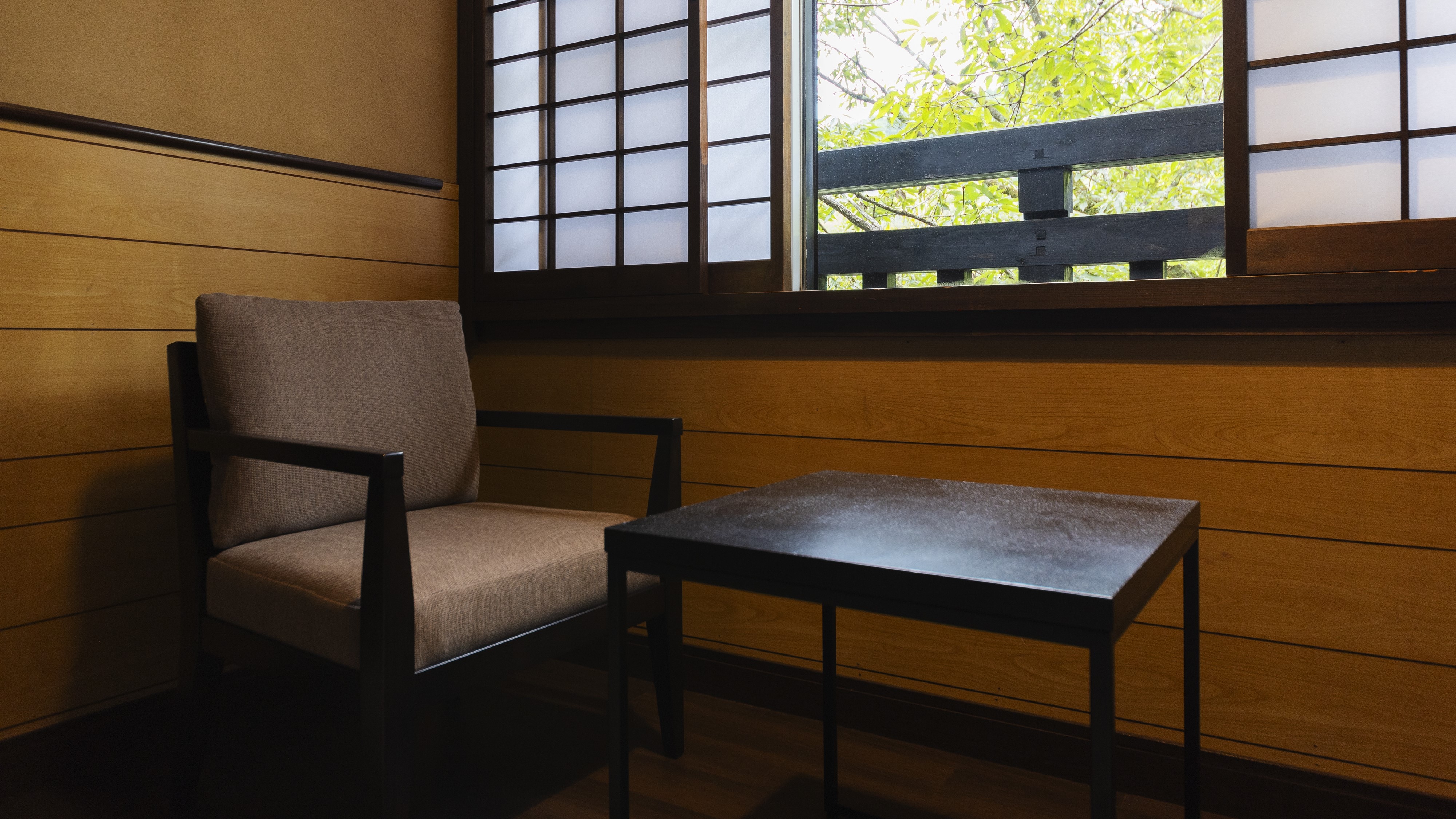 Japanese-style room (6 tatami mats)