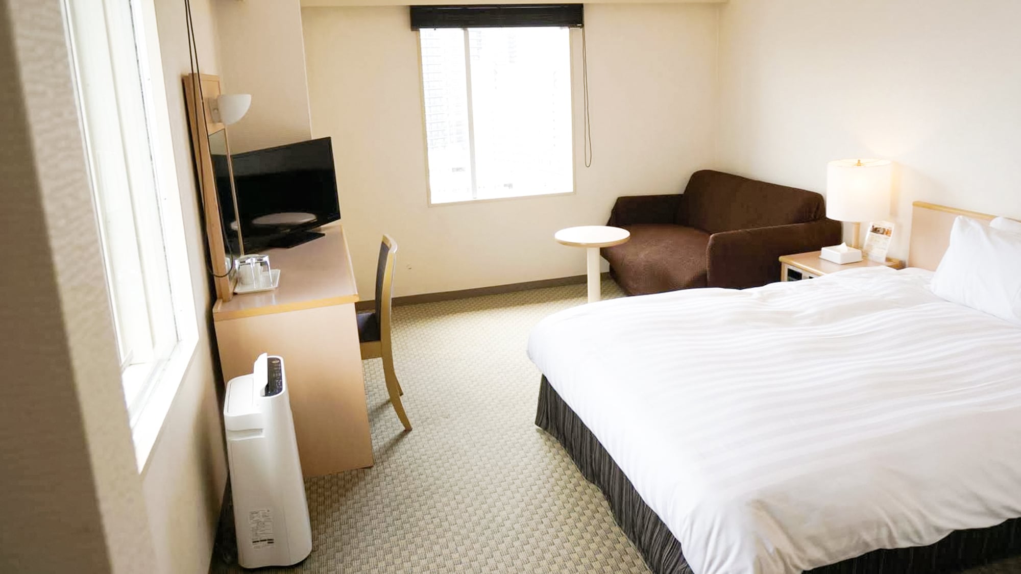Kamar ganda sedang