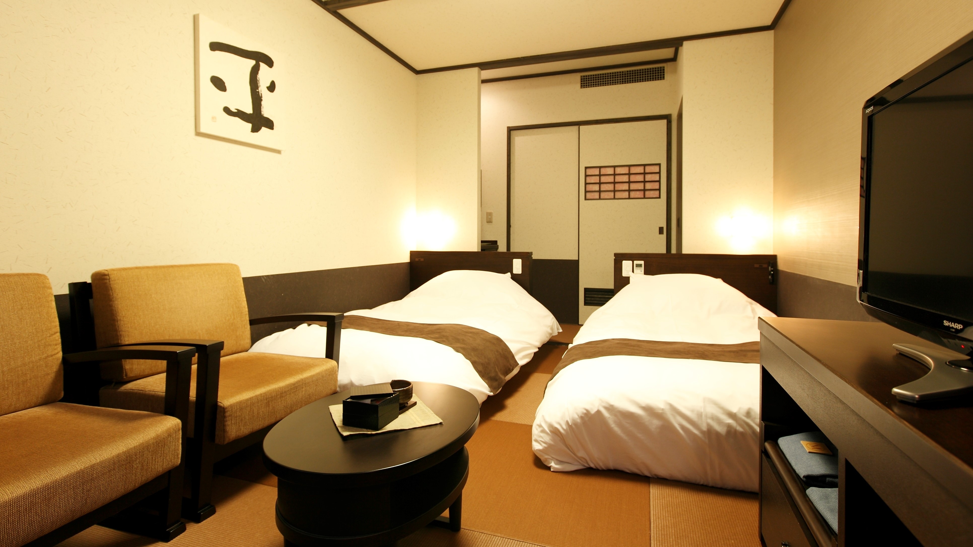 ● ห้องพัก: เตียงแฝดสไตล์ญี่ปุ่น