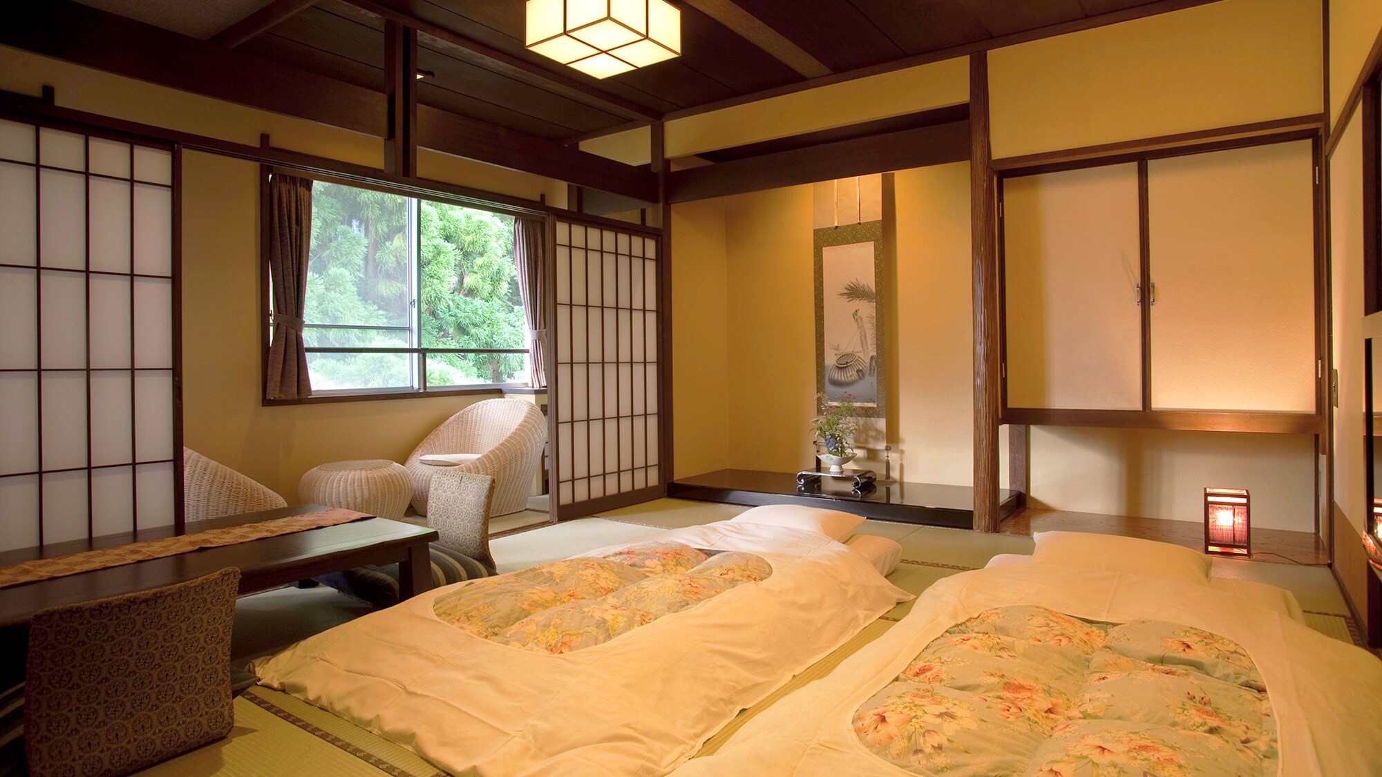 [Japanese-style room] A relaxing space spreads out