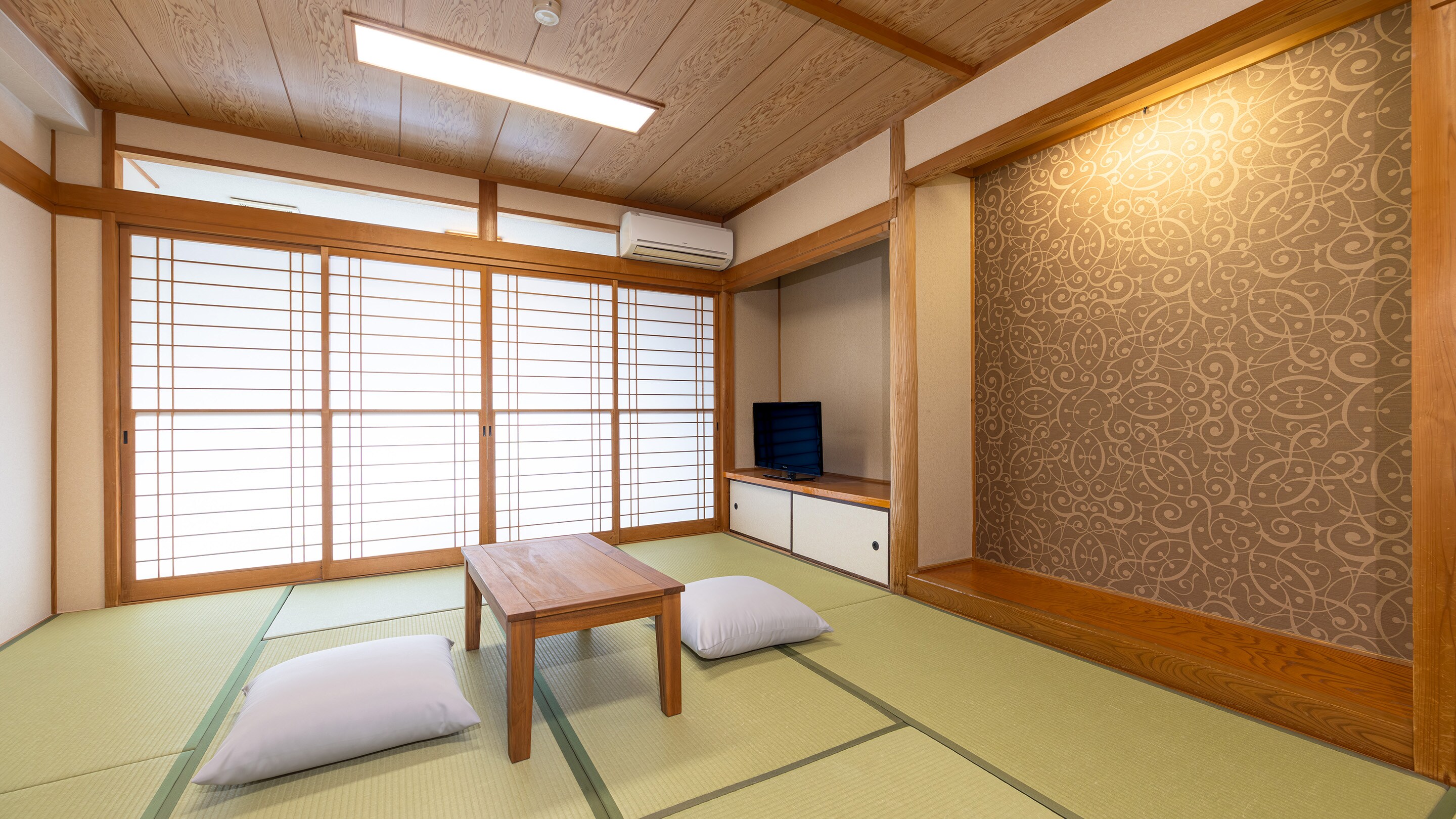 標準日式客房，可容納5人 *客房範例