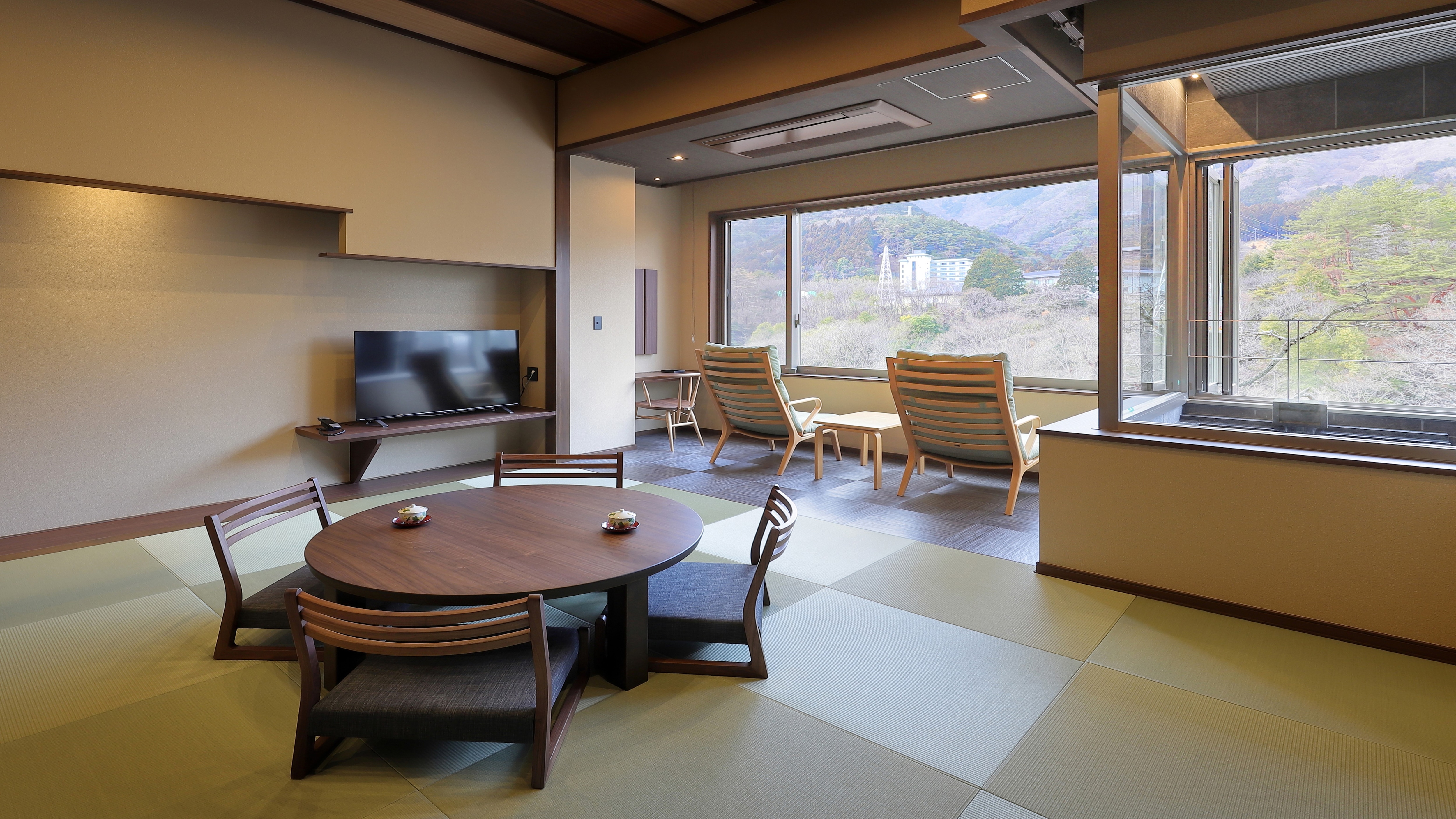 Renovated in February 2022 [Japanese-Western style room with indoor hot spring bath]