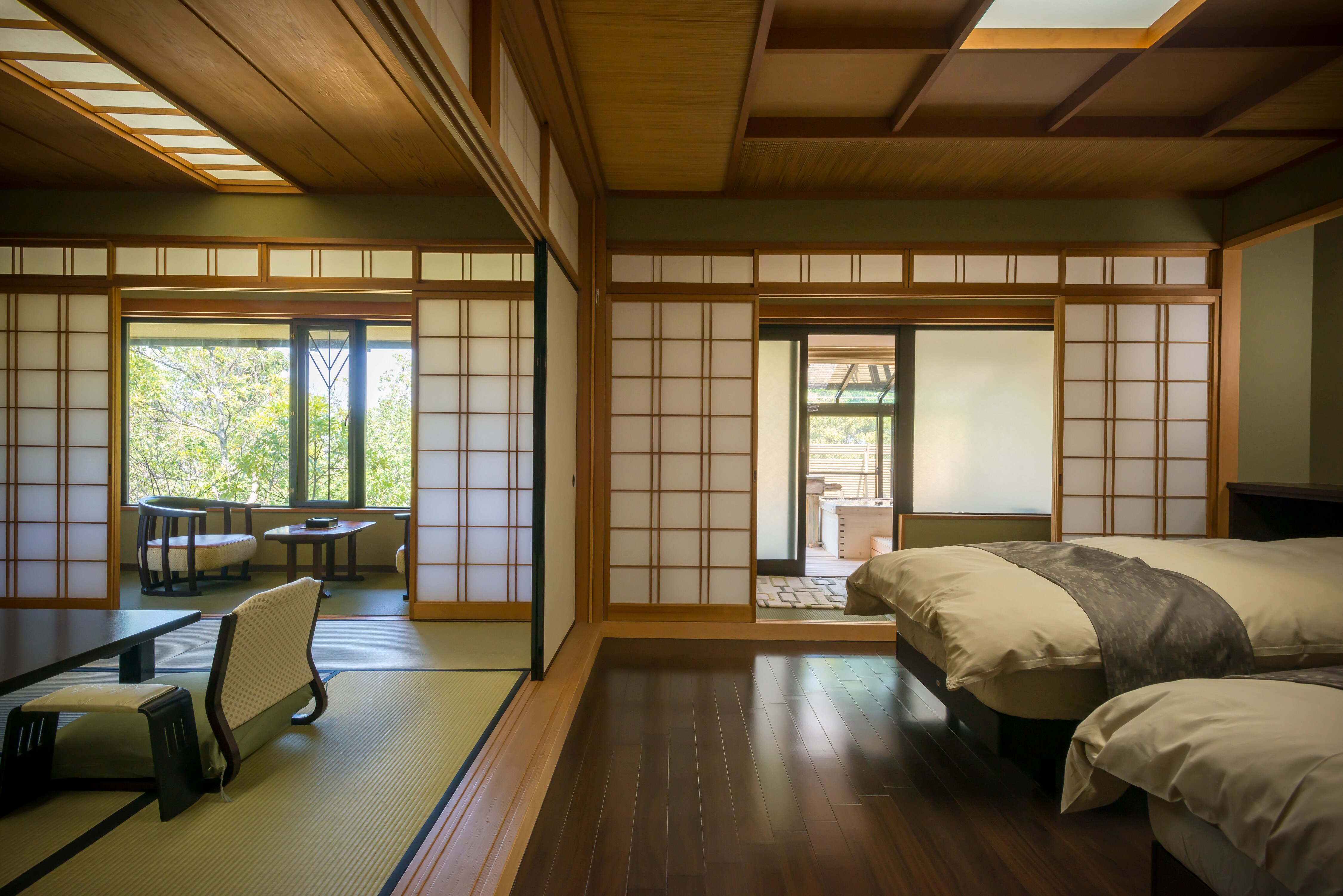 [Guest room with stargazing open-air bath (Universal Style) "Kotobashiragusa"]