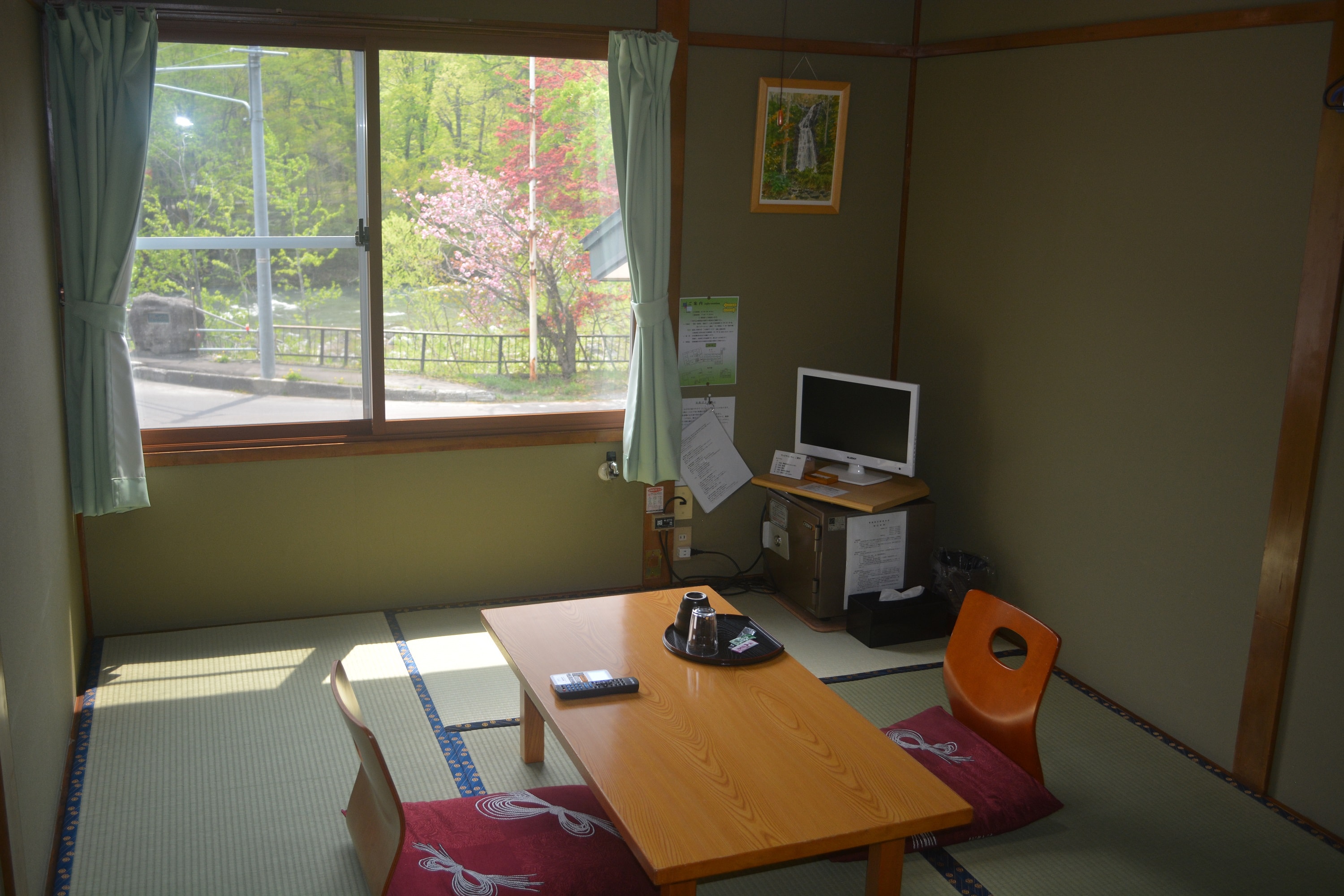 Japanese-style room 6 tatami mats