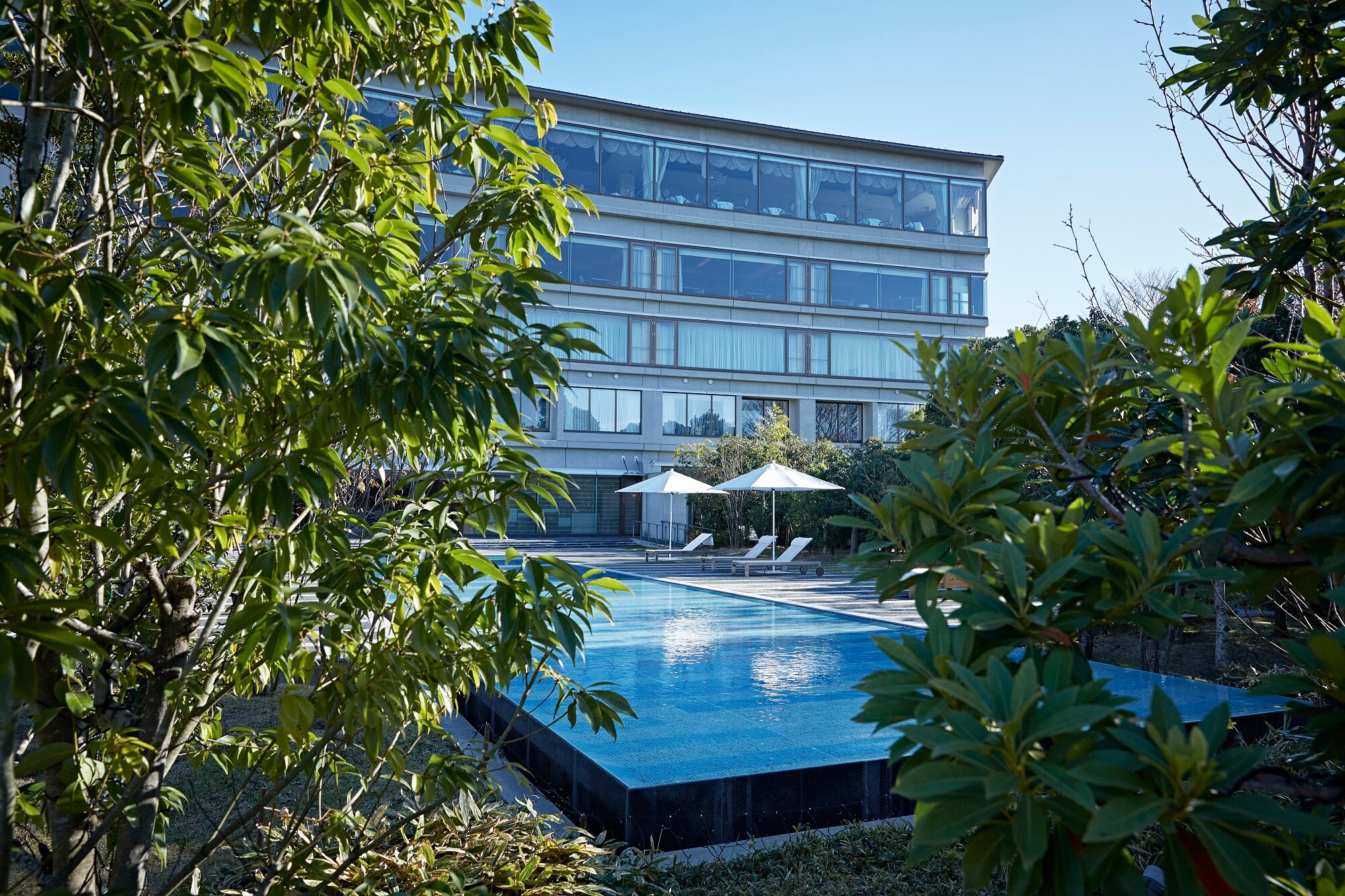 The Bay Suite Hotel Exterior