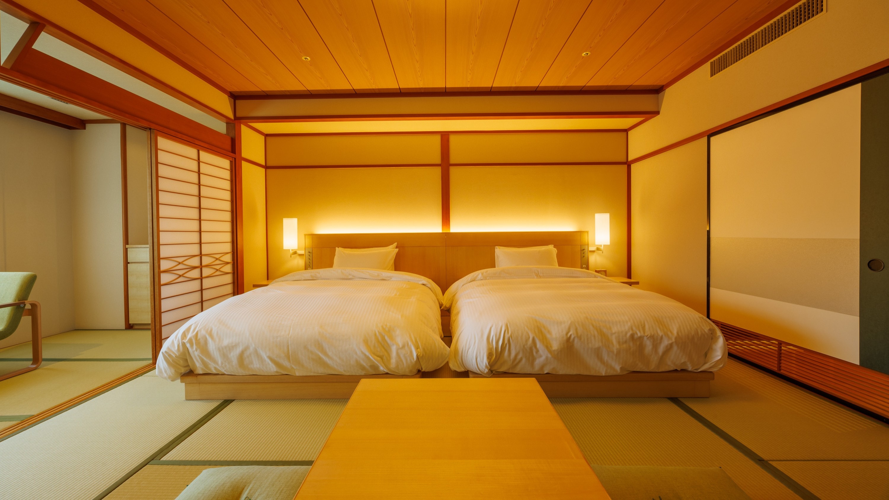 [ปรับปรุงใหม่เมื่อเดือนเมษายน 2568] ห้องซูพีเรียร์ทวินสไตล์ญี่ปุ่นพร้อมเตียงคู่ซิมมอนส์ 2 เตียง