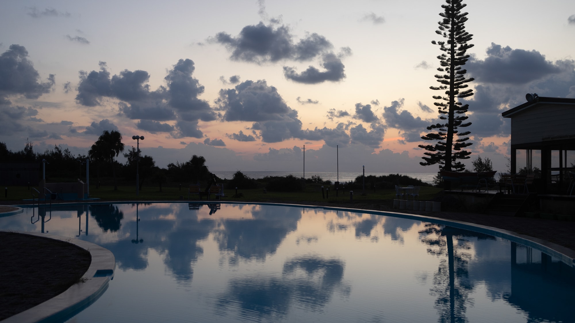 <สิ่งอำนวยความสะดวก>