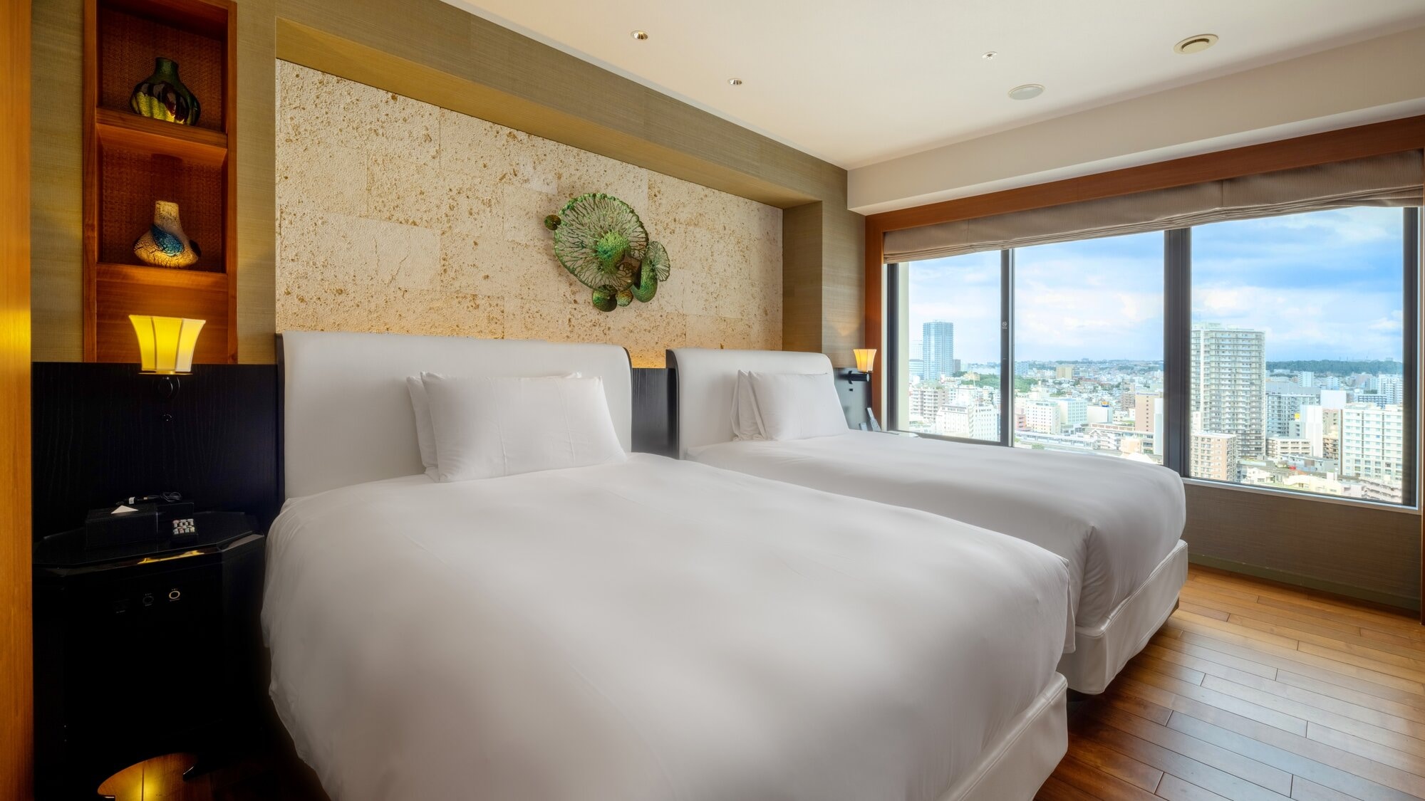 [Regency Suite Twin 56㎡] Lihat panorama kota Naha dari lantai atas