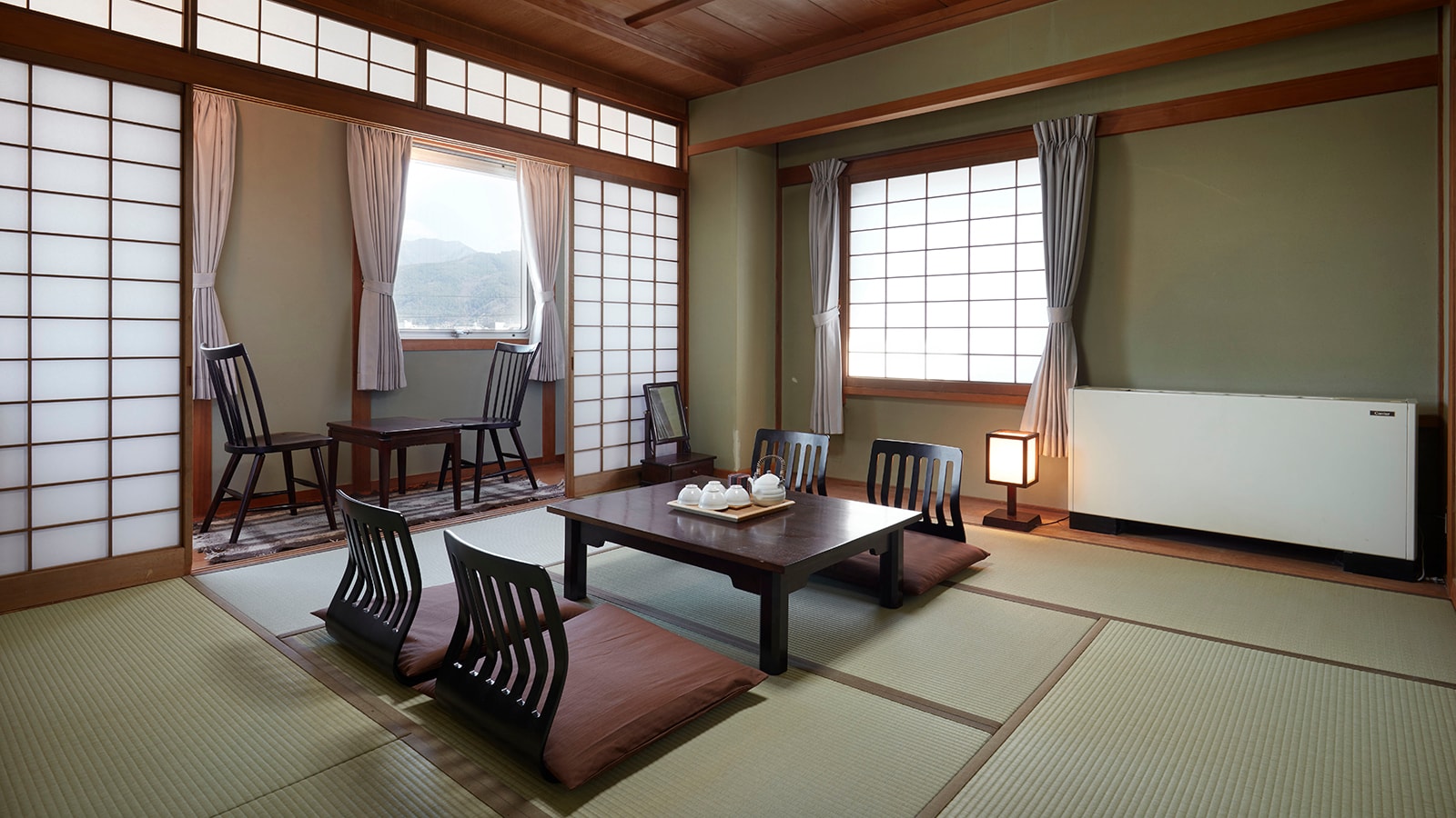Old building Japanese-style room 8 tatami mats
