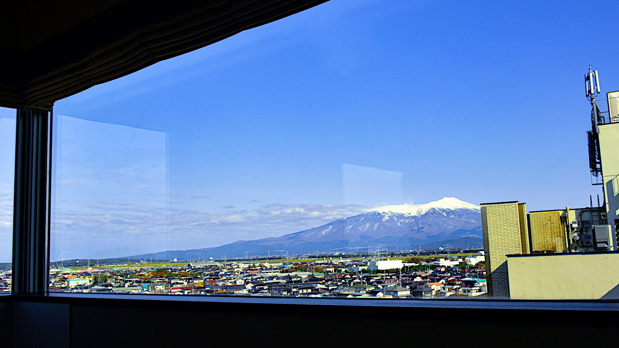 從高級雙床房可以看到鳥海山