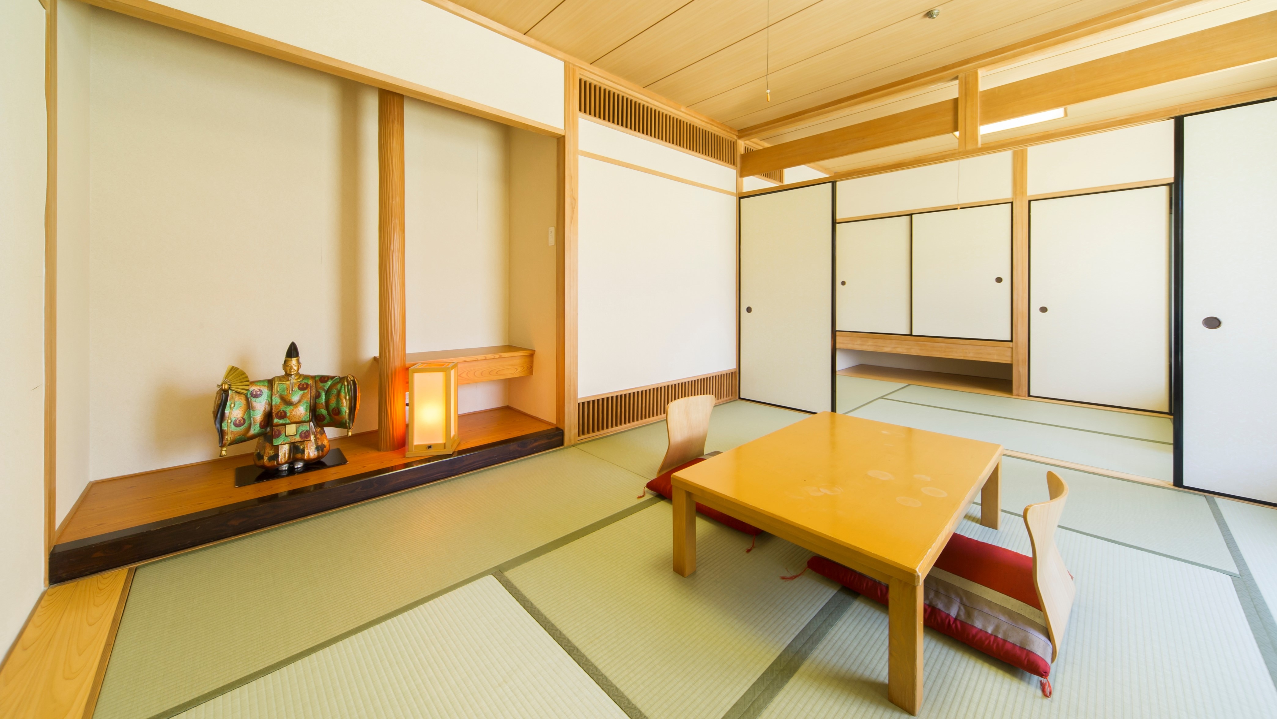 Japanese-style room size (6 + 4 tatami mats)