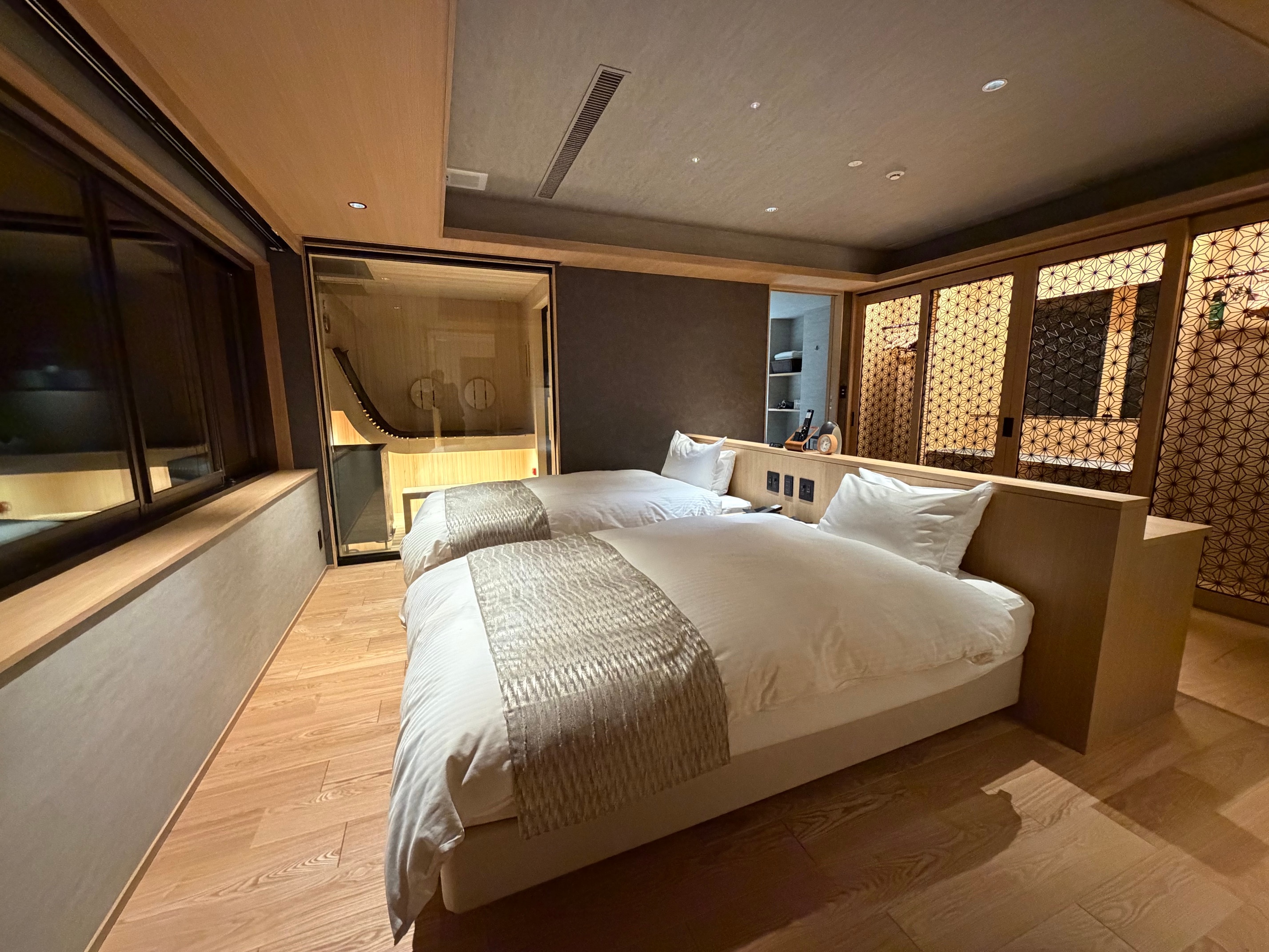 Semi-suite (bedside)