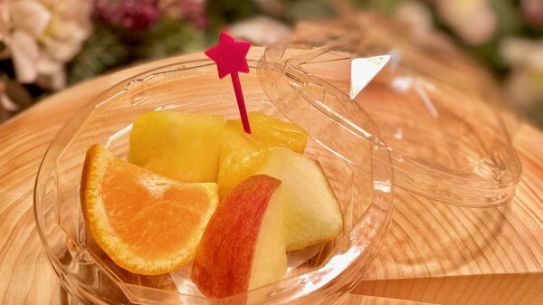 [Service] Welcome fruit (located in the refrigerator in the room)