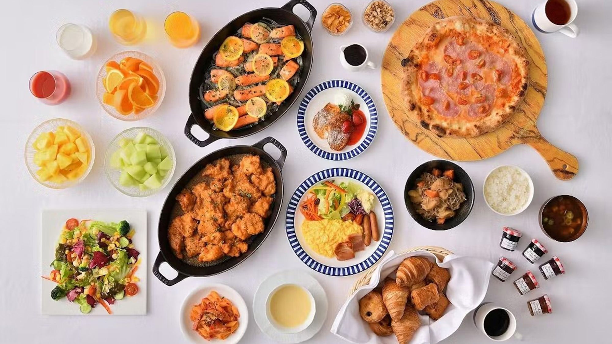 At SkyDining Tenku's breakfast, you can enjoy a Japanese and Western buffet that also incorporates "Nagomeshi".