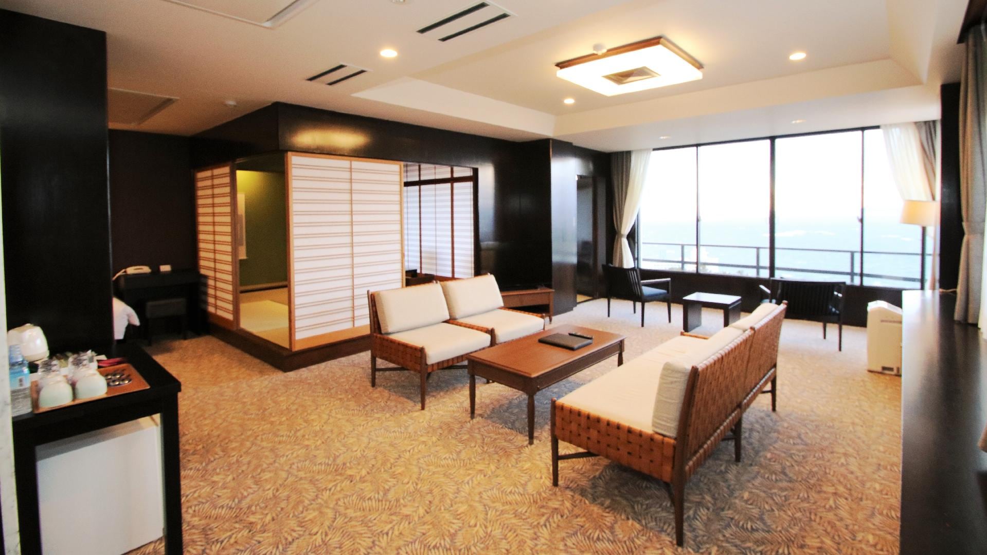 Ocean view, Japanese and Western suite interior