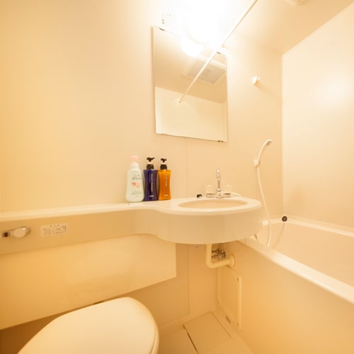 * [Bath / Toilet] All rooms have a unit bath