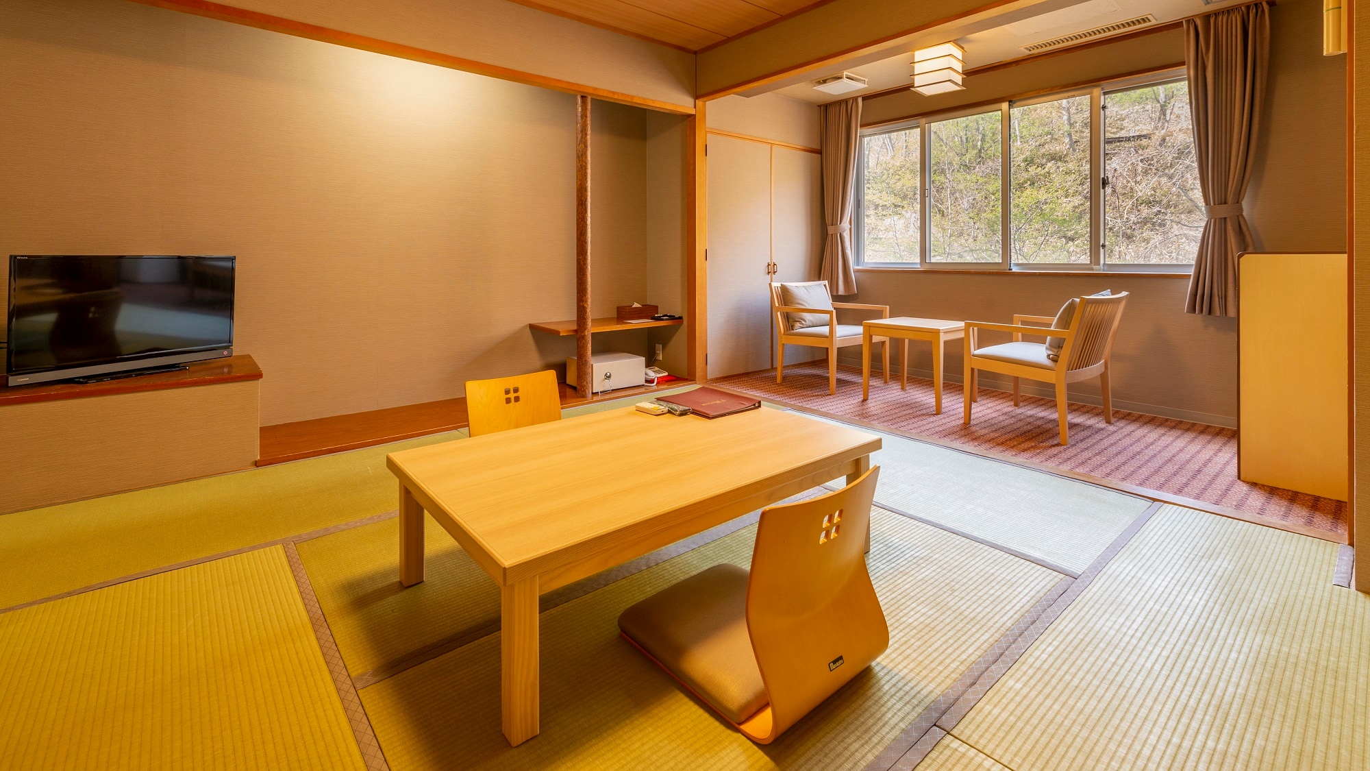 [Japanese-style room] 8 tatami mats (non-smoking)