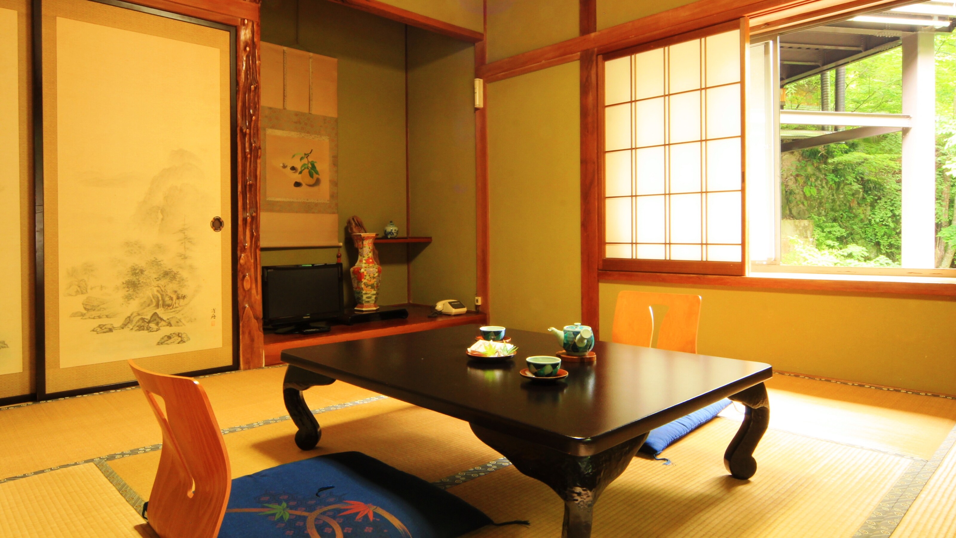 Japanese-style room (6 tatami mats) [with view]