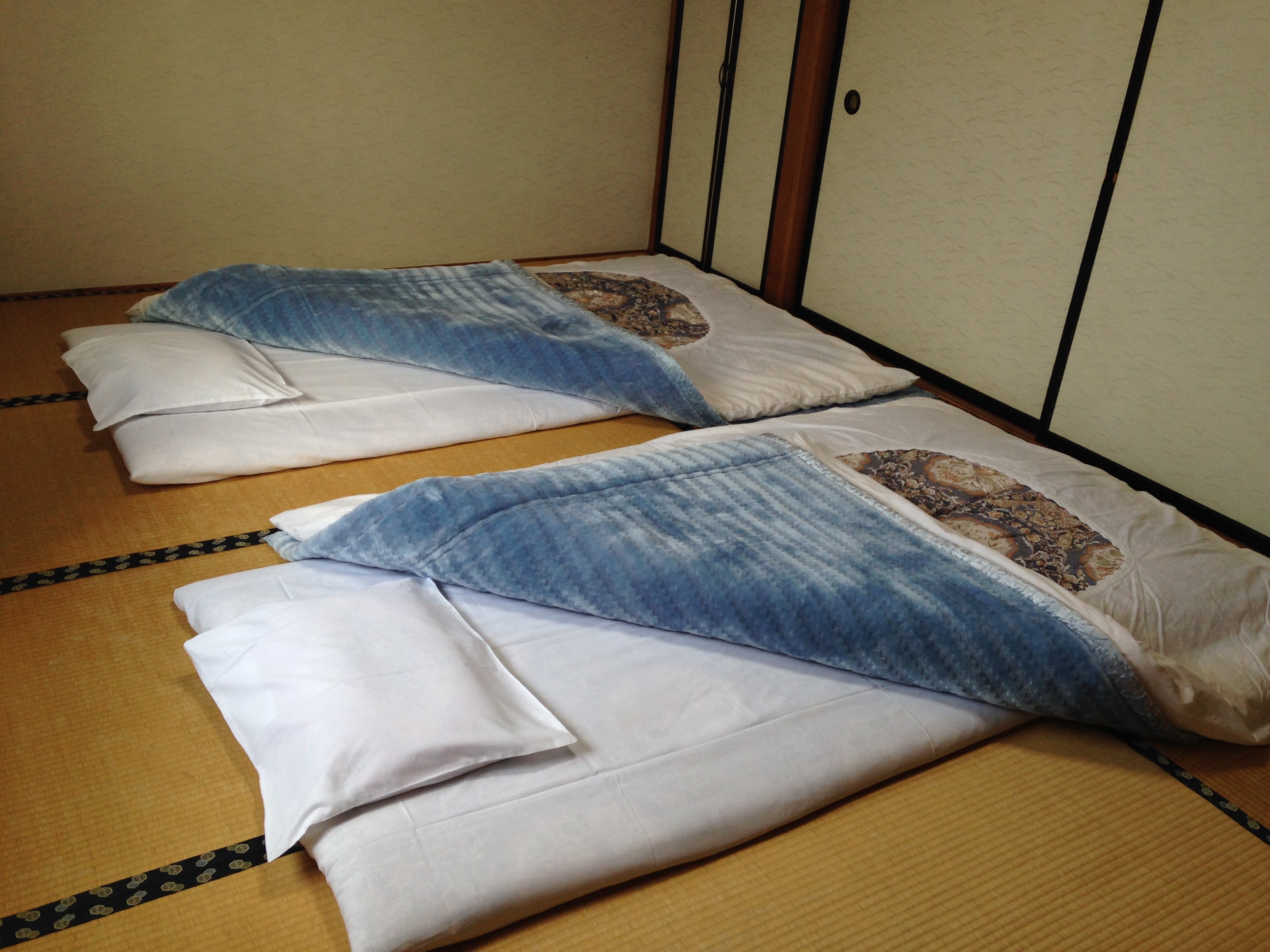 Japanese-style room