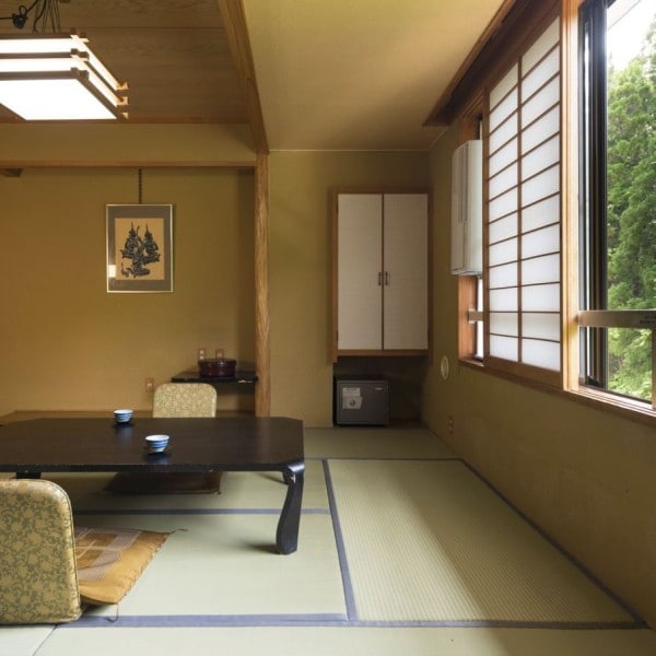 [Standard Japanese-style room] Relax in a Japanese atmosphere while watching the four seasons of Zao * Area: 10 tatami mats