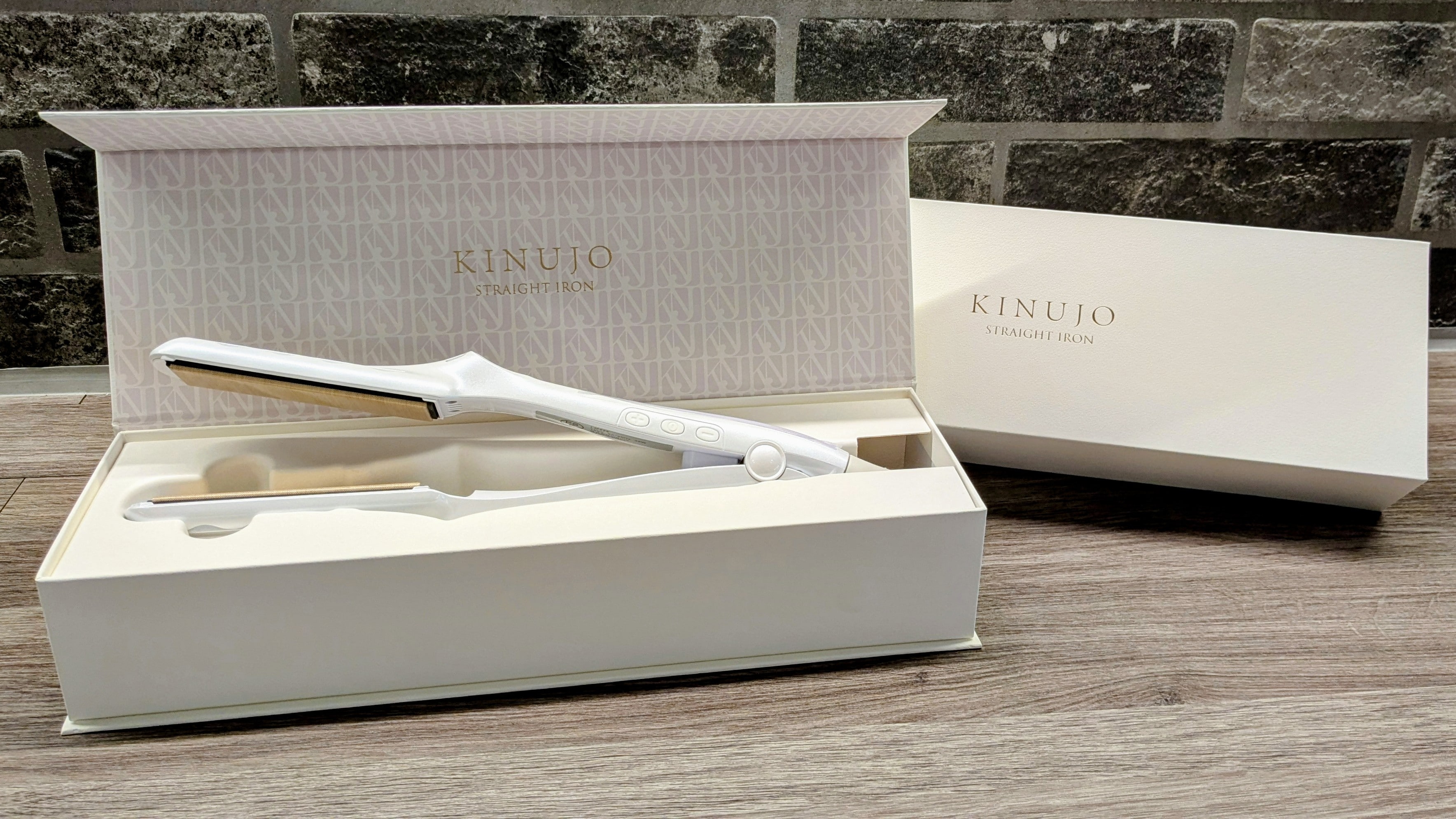 [KINUJO] Setrika rambut